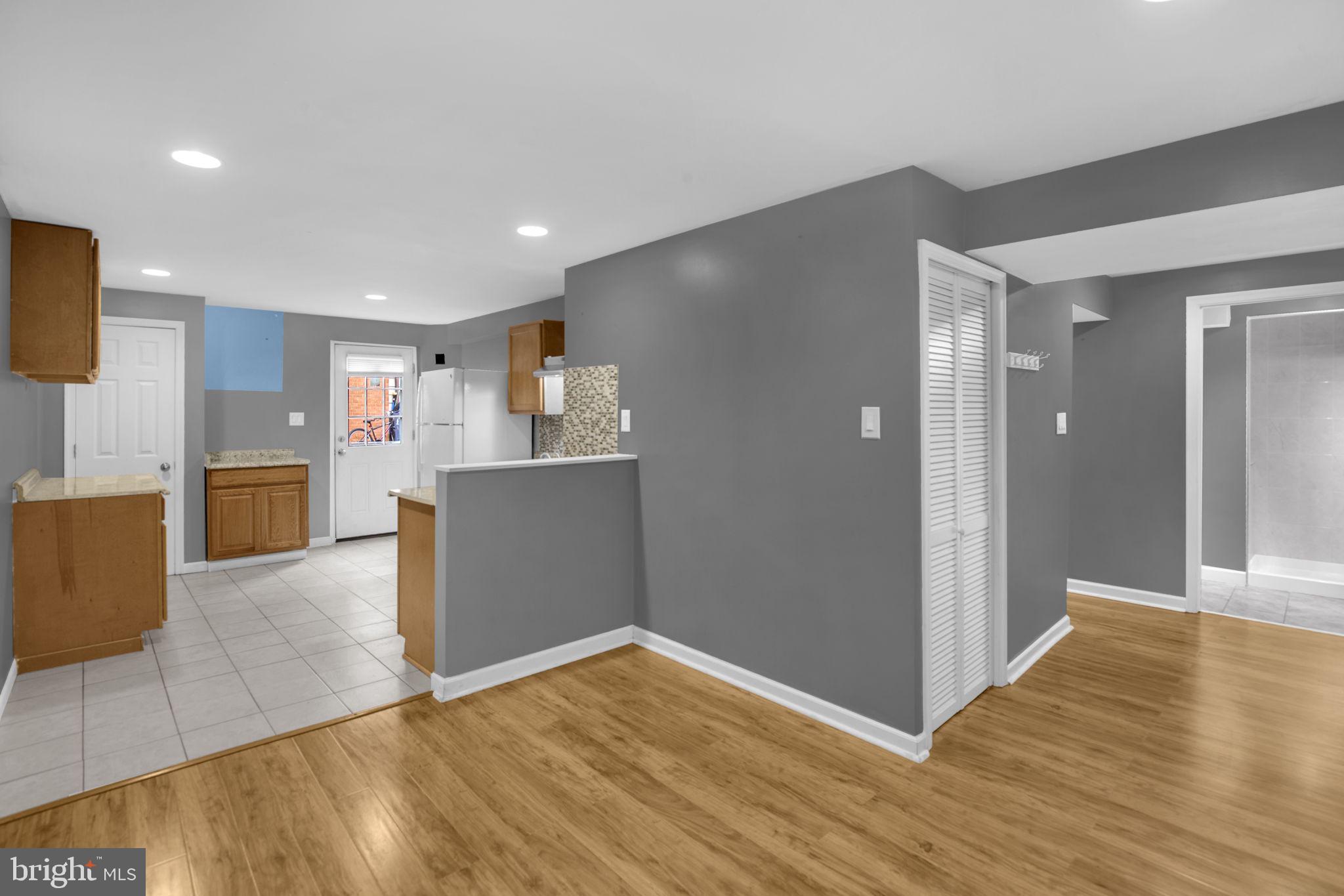 WHITFIELD GARDENS - Residential