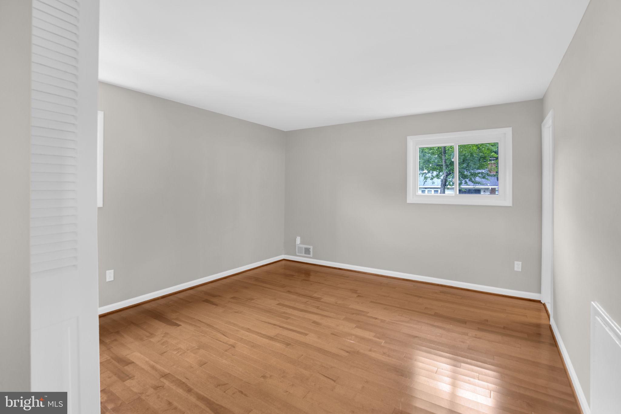 WHITFIELD GARDENS - Residential