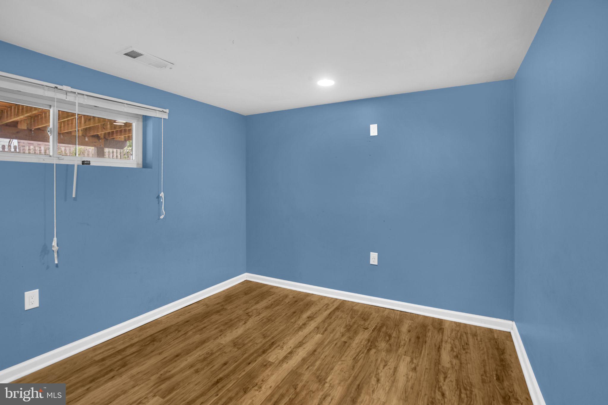 WHITFIELD GARDENS - Residential