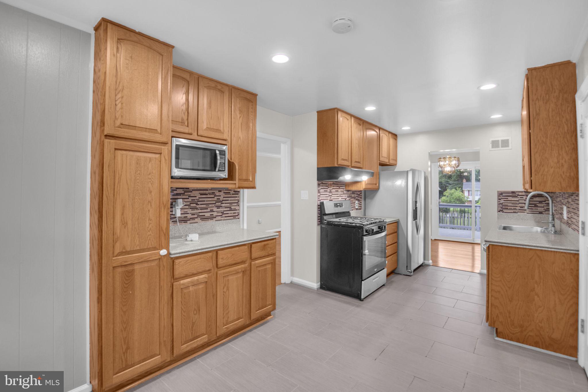 WHITFIELD GARDENS - Residential