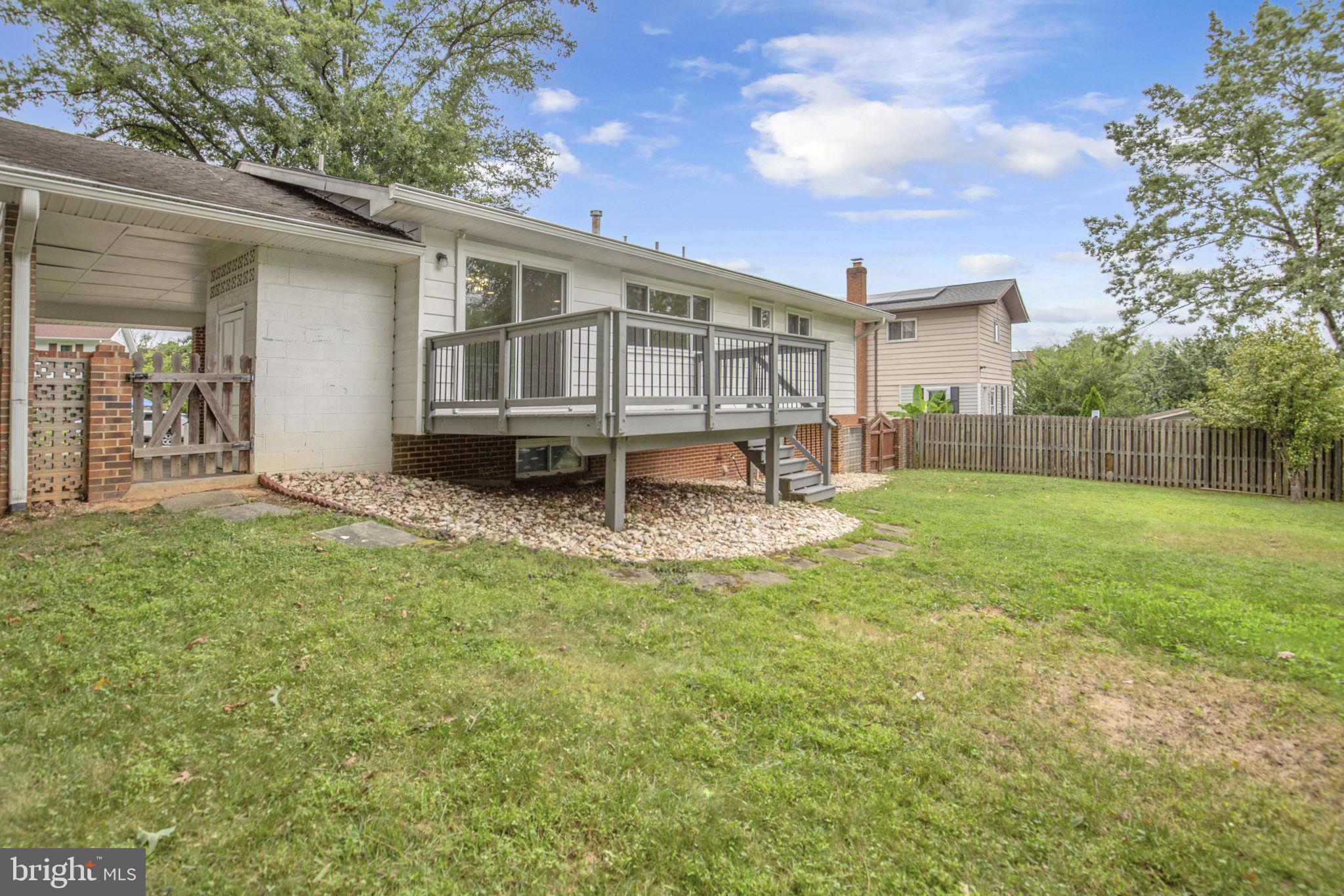 WHITFIELD GARDENS - Residential