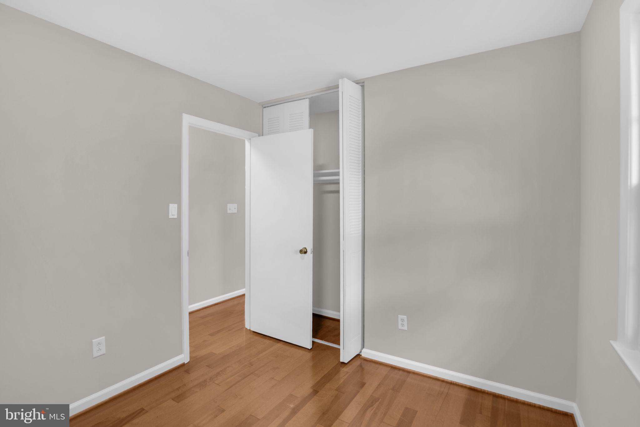 WHITFIELD GARDENS - Residential