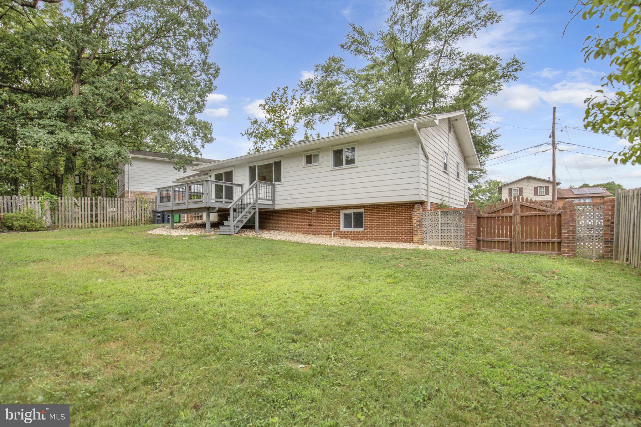 WHITFIELD GARDENS - Residential