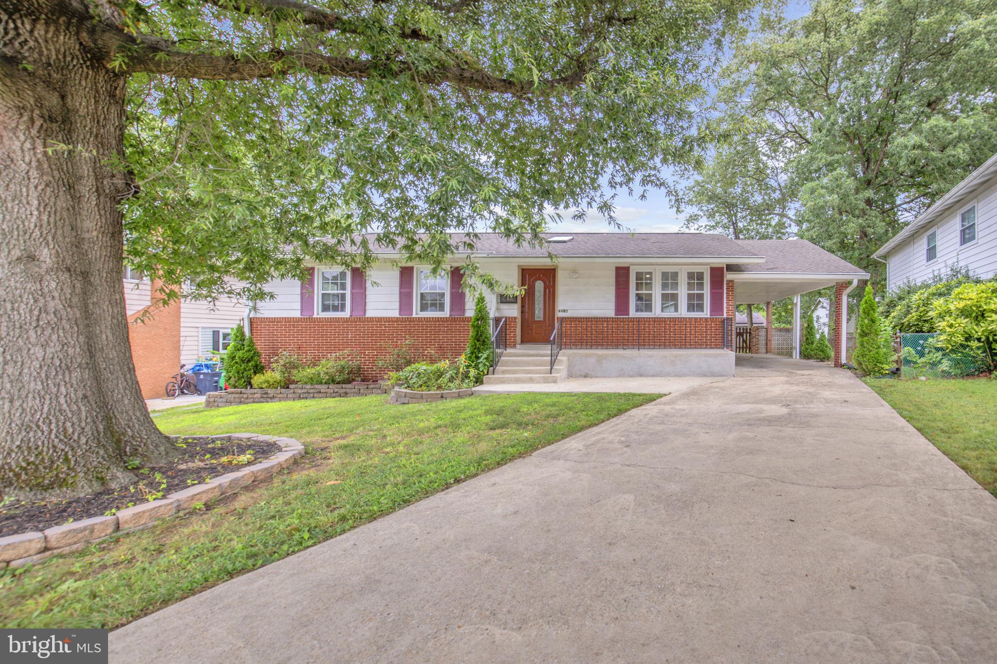 WHITFIELD GARDENS - Residential