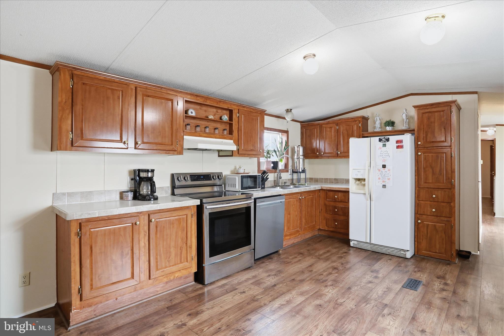 ROYAL CREST ESTATES - Residential