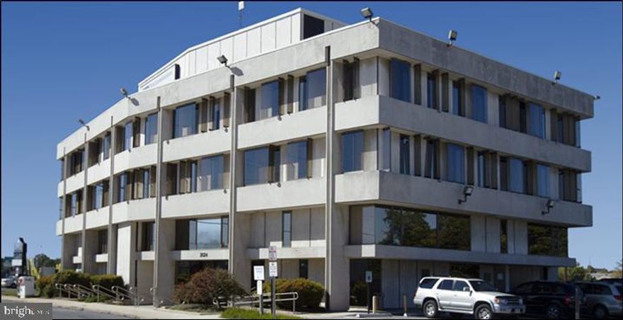 Prime location at the intersection of Route2/Solomons Island Rd and MD-450/West St.  100% Leased!  Building was recently fully remodeled to include New Glass, New Facade, New Elevator, New HVAC and New Lobbies.  120 free surface parking spaces (4/1,000 ratio).   Easy access to Routes 50 and 97.