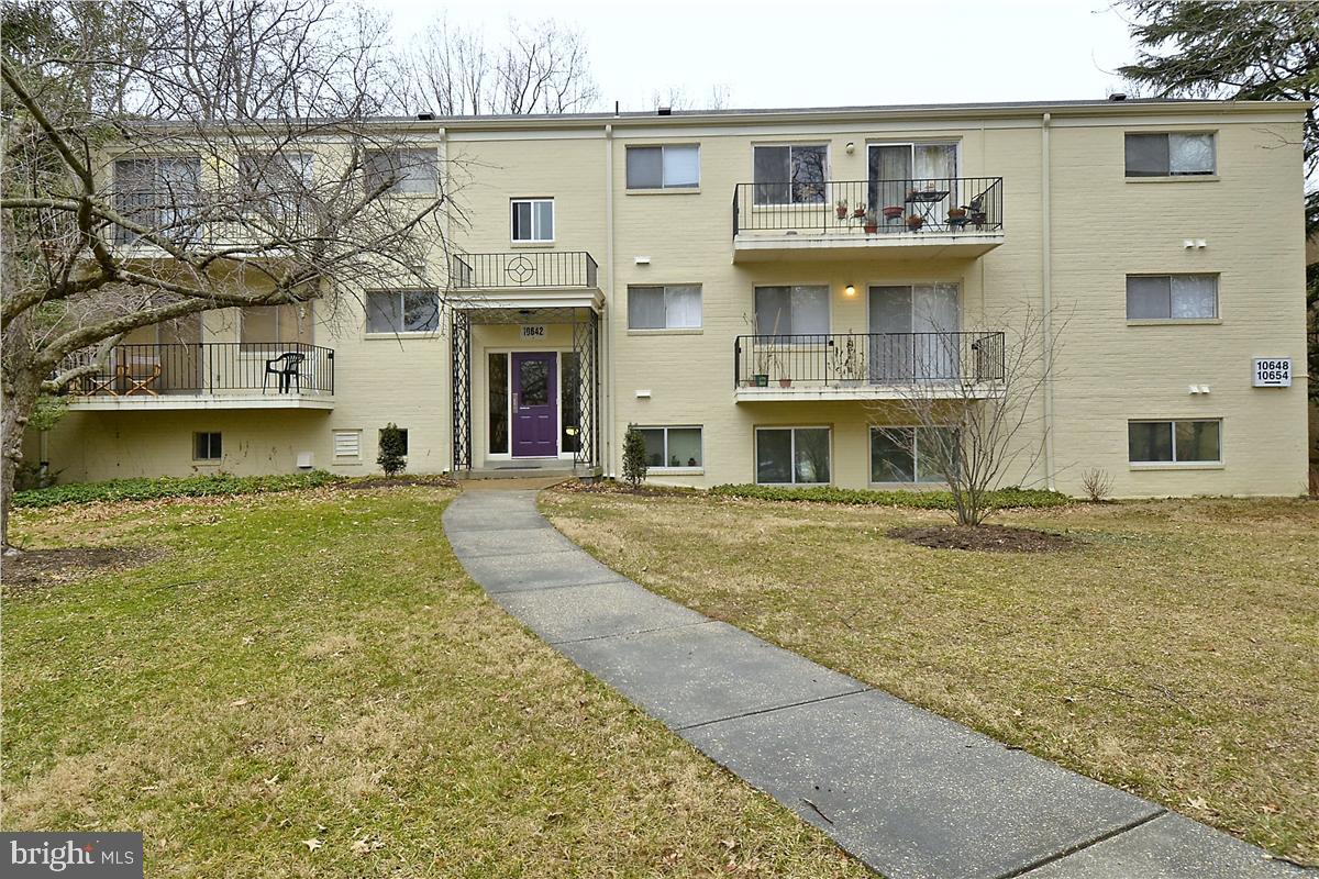 Location, location! Sought after Parkside Condominiums! Located near metro and bus service for an easy commute. Low condo fee includes all utilities, pool, tennis courts, jogging paths, and more. Easy living in this well-appointed 1 bedroom/1 bath studio. Reserved parking, excellent management and both FHA and VA approved!