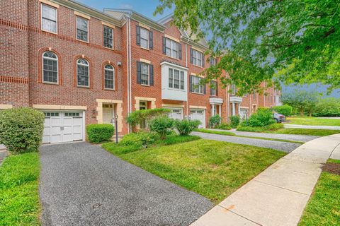 Townhouse For Rent - 239 Anvil Way<br/> Baltimore County, BALTIMORE, MD 21212