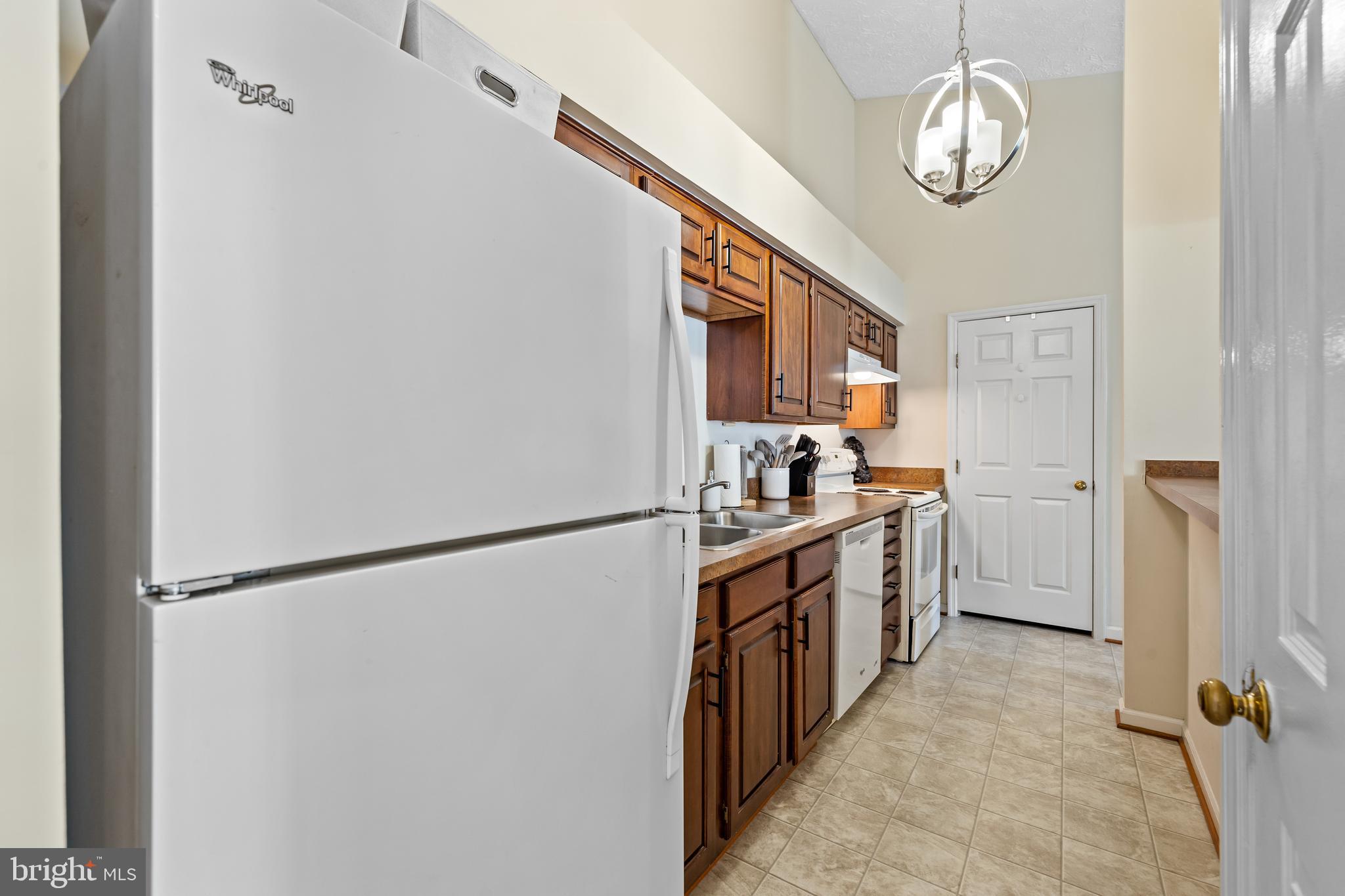 BEDFORD COMMONS - Residential