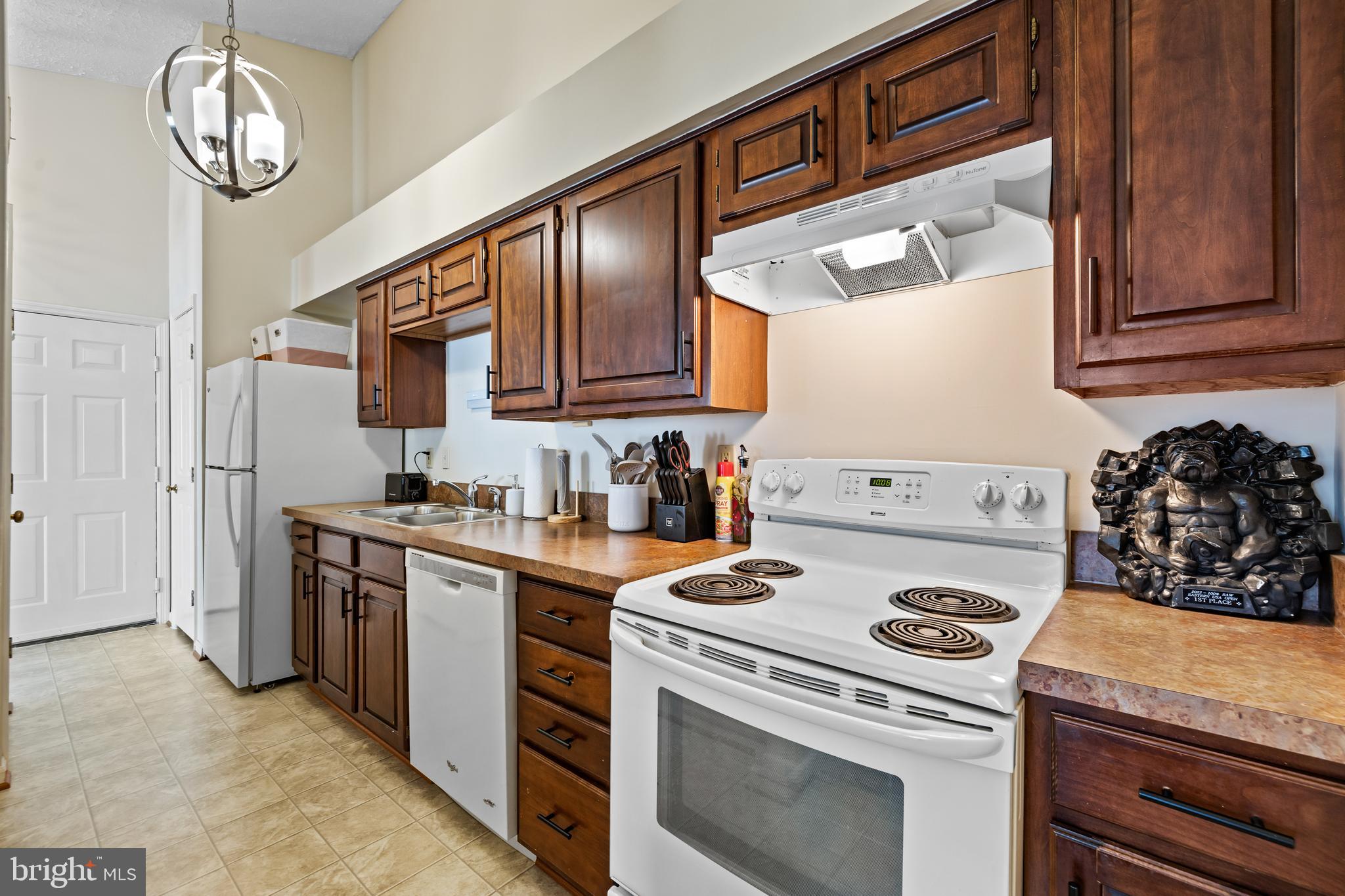 BEDFORD COMMONS - Residential