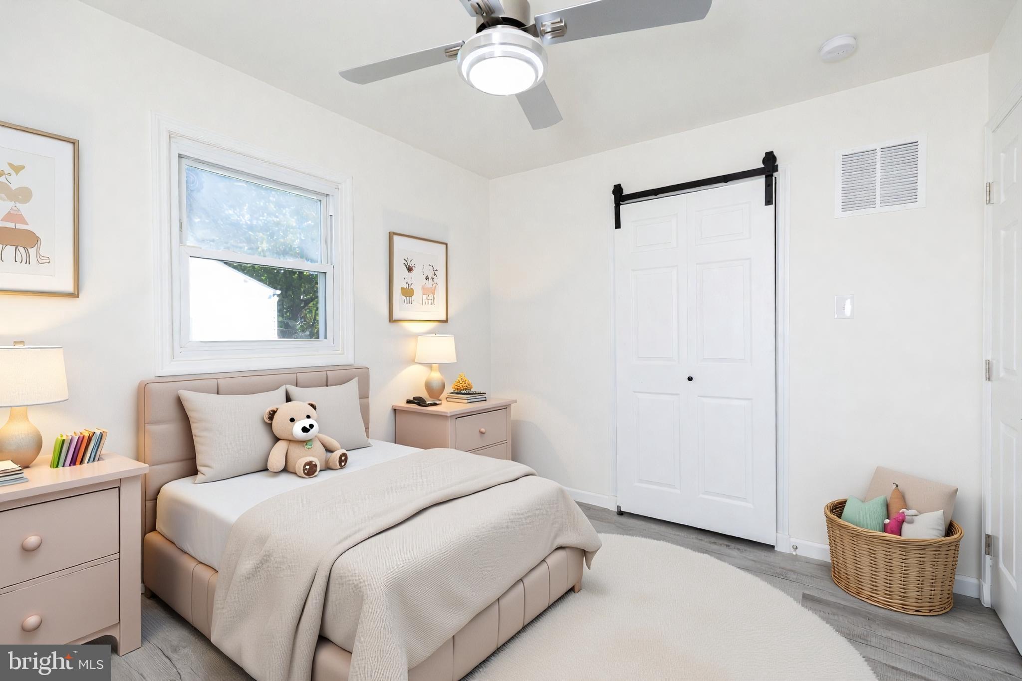 REDDING ESTATES - Residential