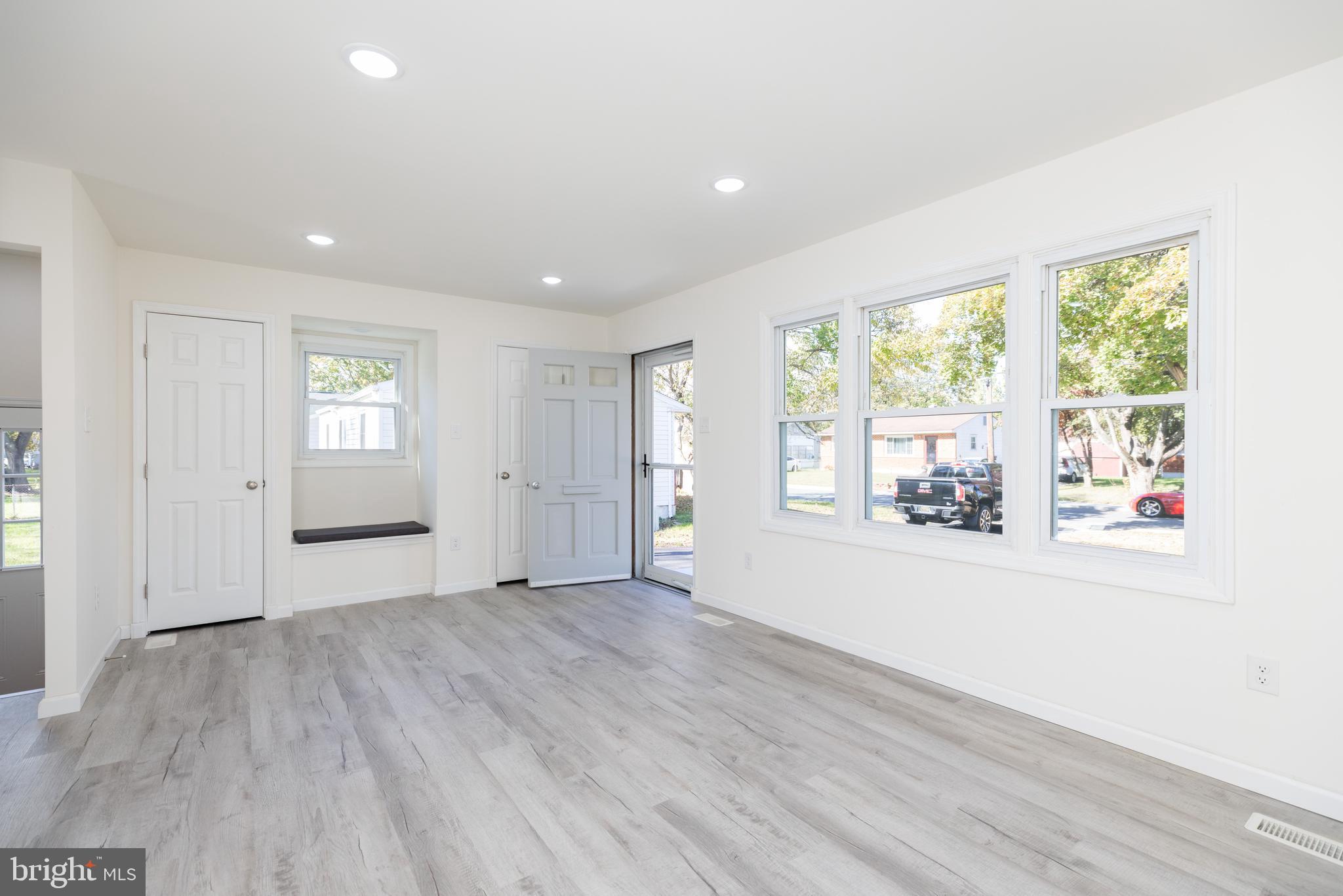 REDDING ESTATES - Residential