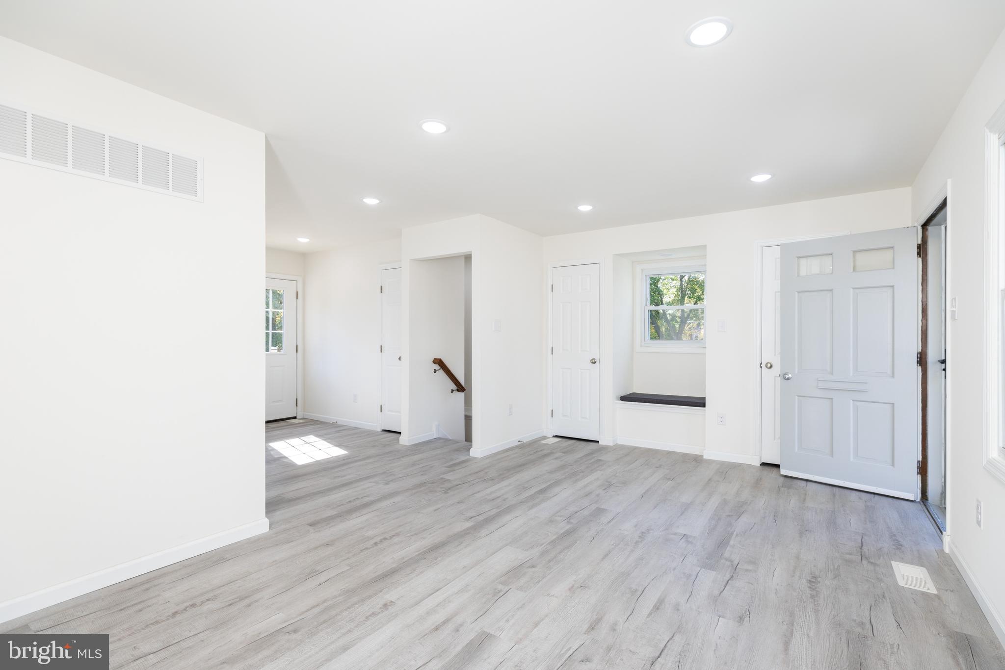 REDDING ESTATES - Residential