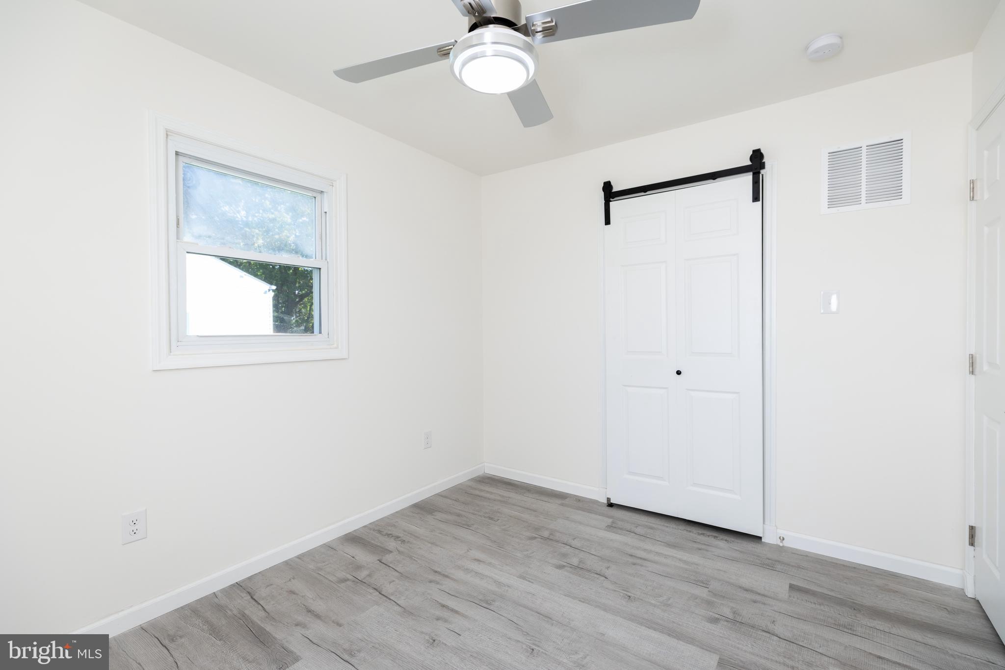 REDDING ESTATES - Residential