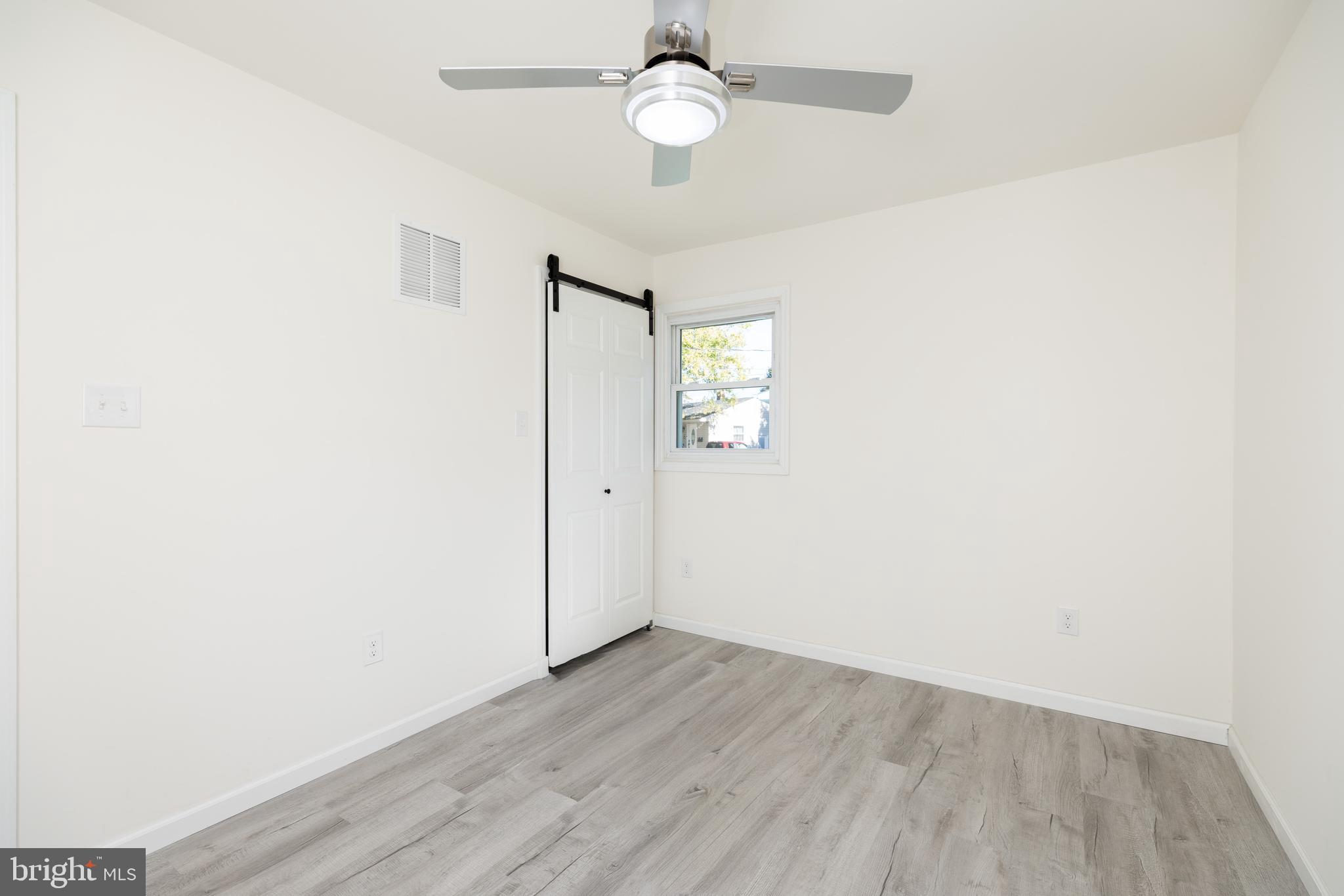 REDDING ESTATES - Residential