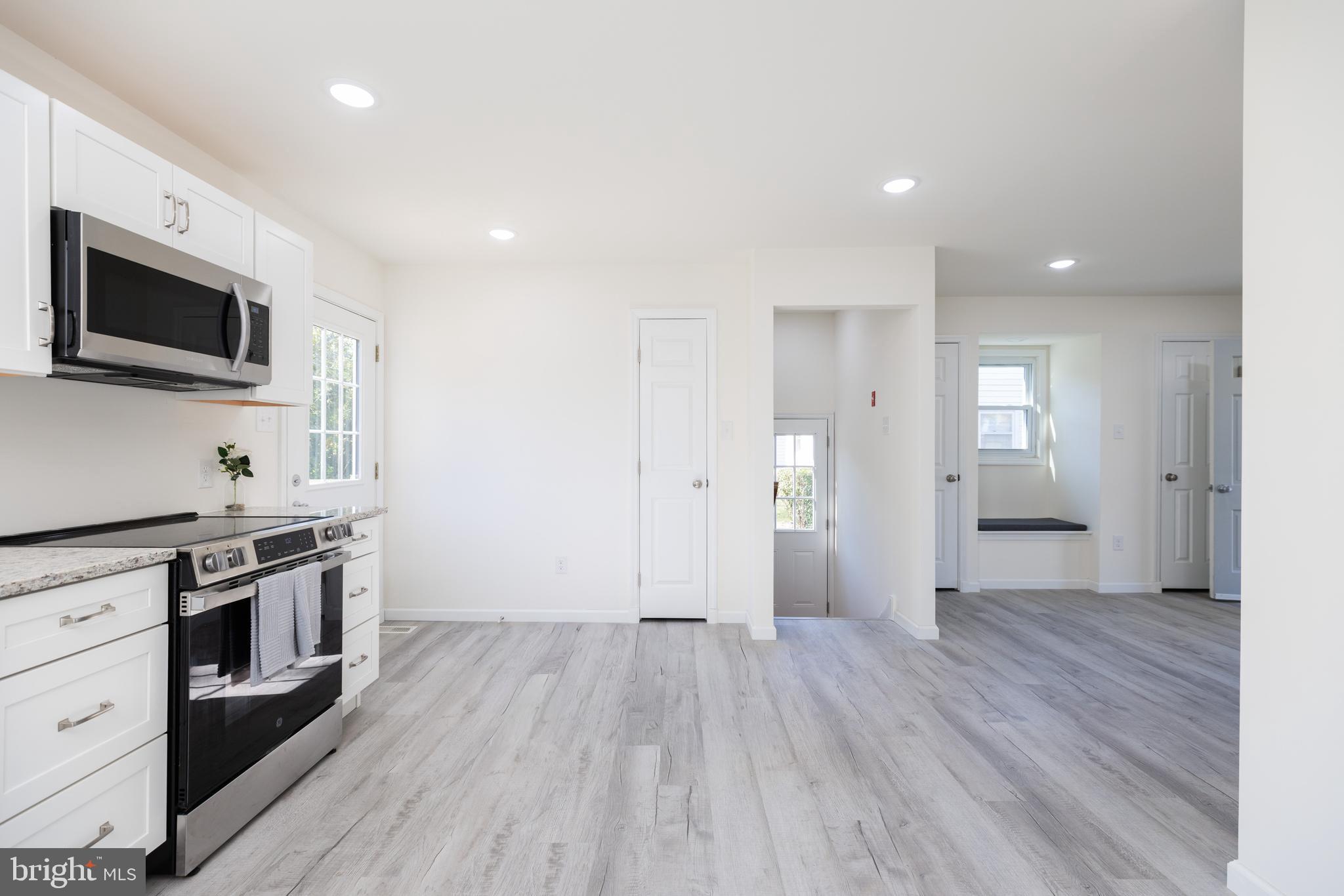 REDDING ESTATES - Residential