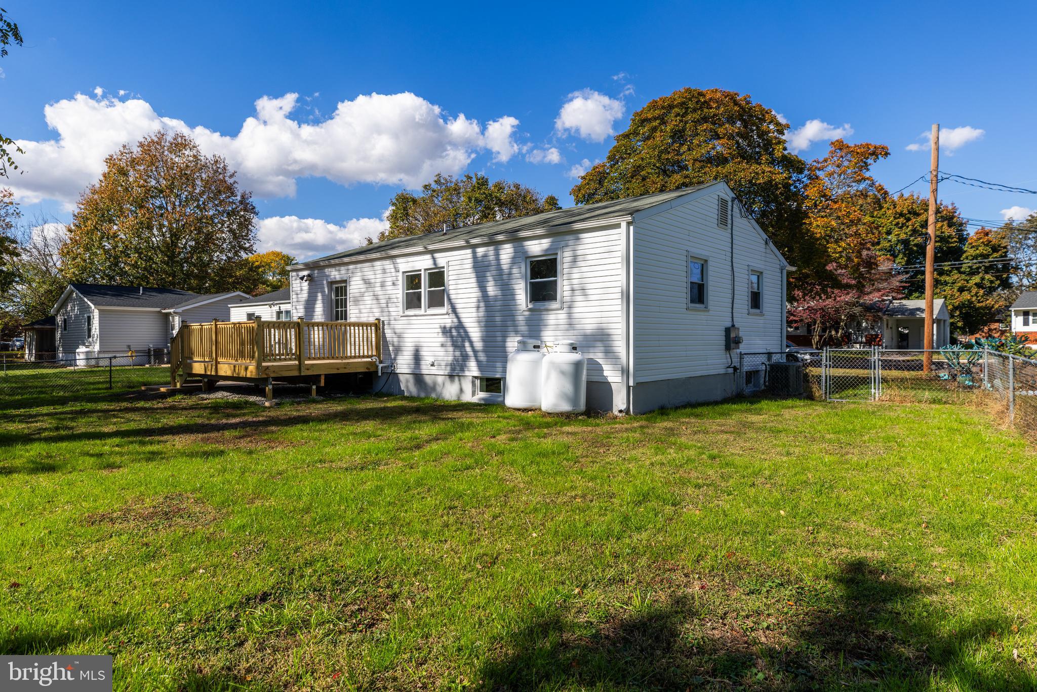 REDDING ESTATES - Residential