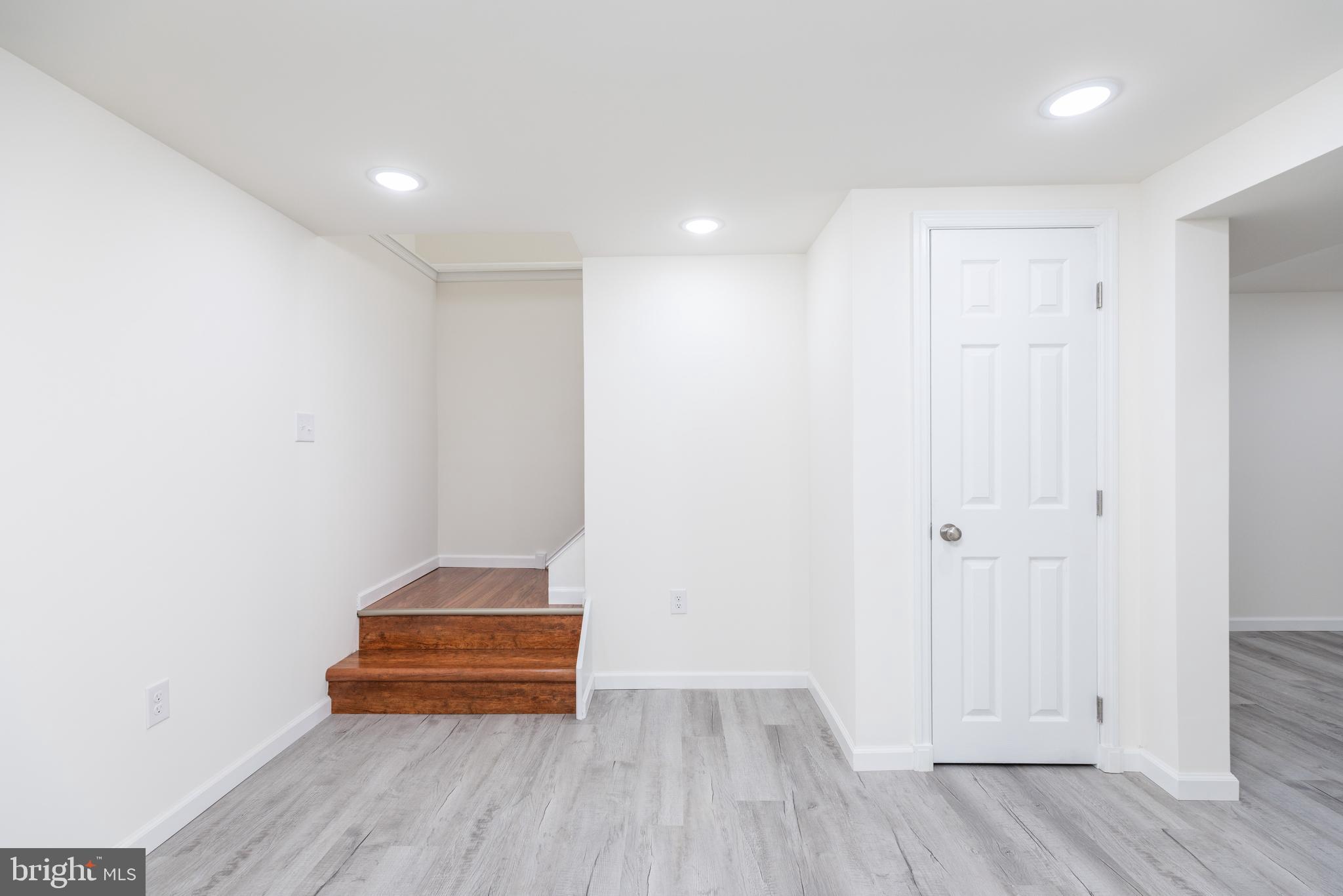 REDDING ESTATES - Residential