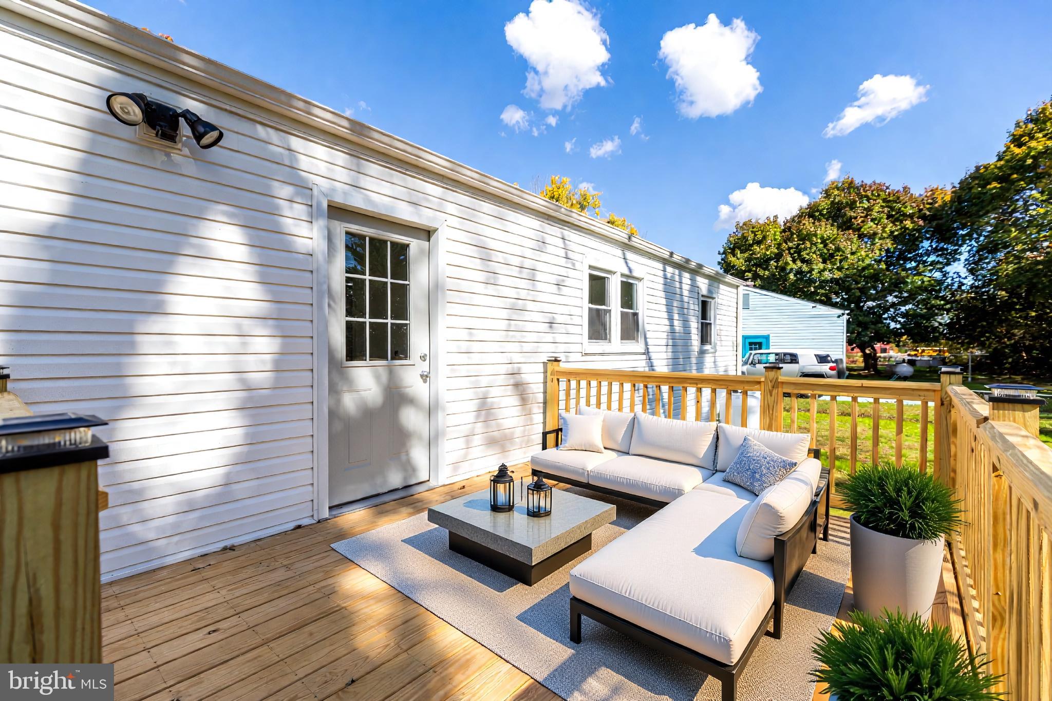 REDDING ESTATES - Residential