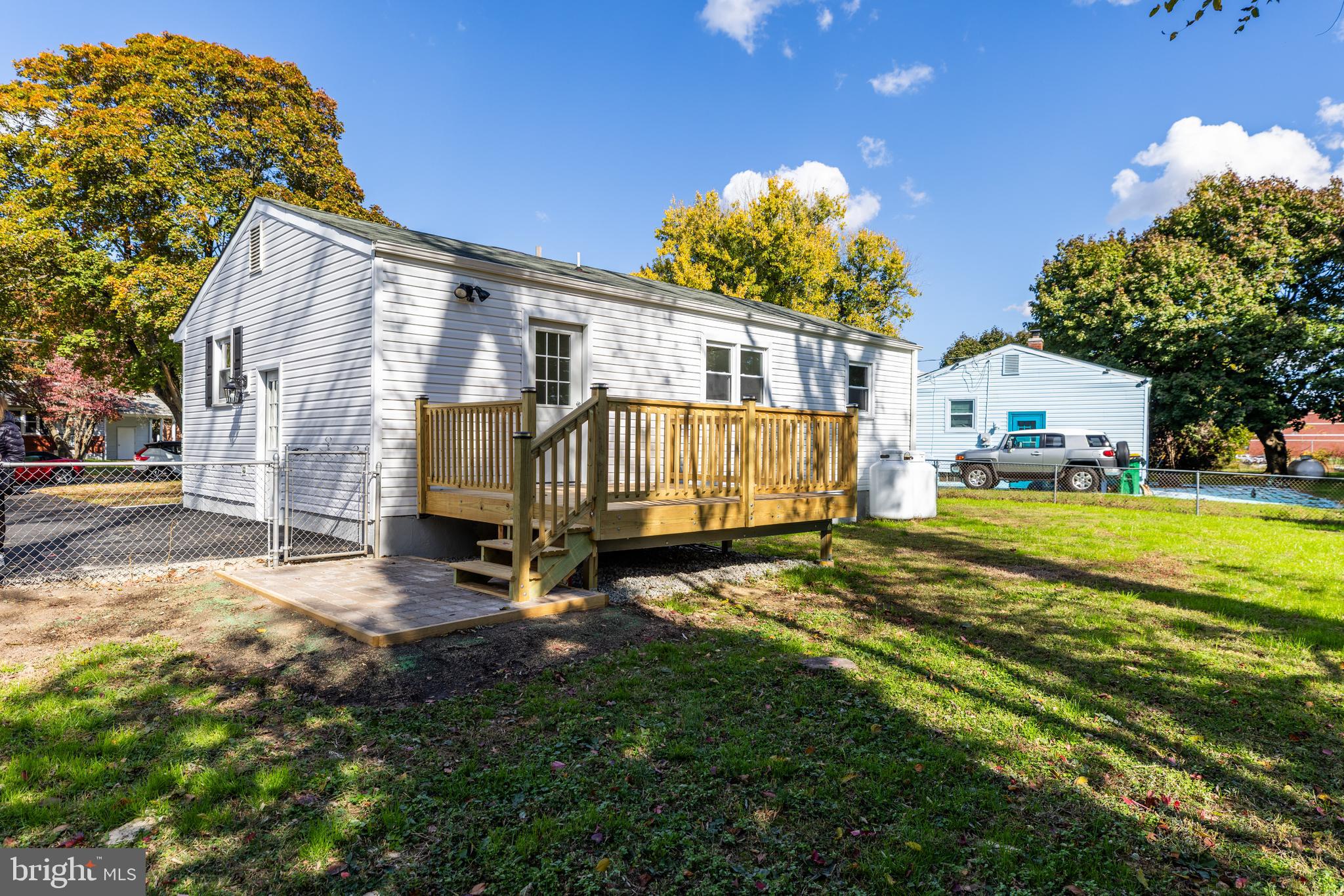 REDDING ESTATES - Residential