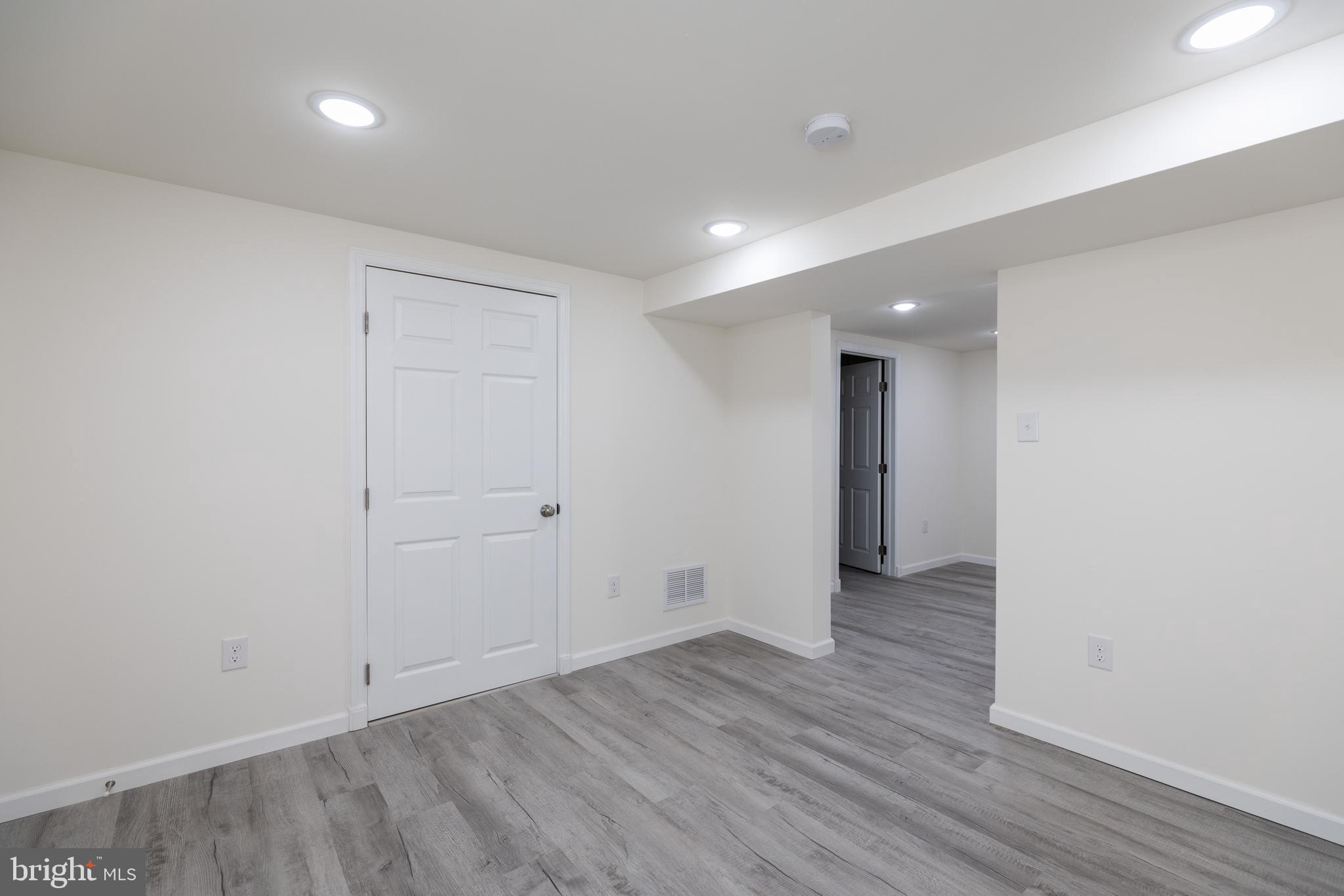 REDDING ESTATES - Residential