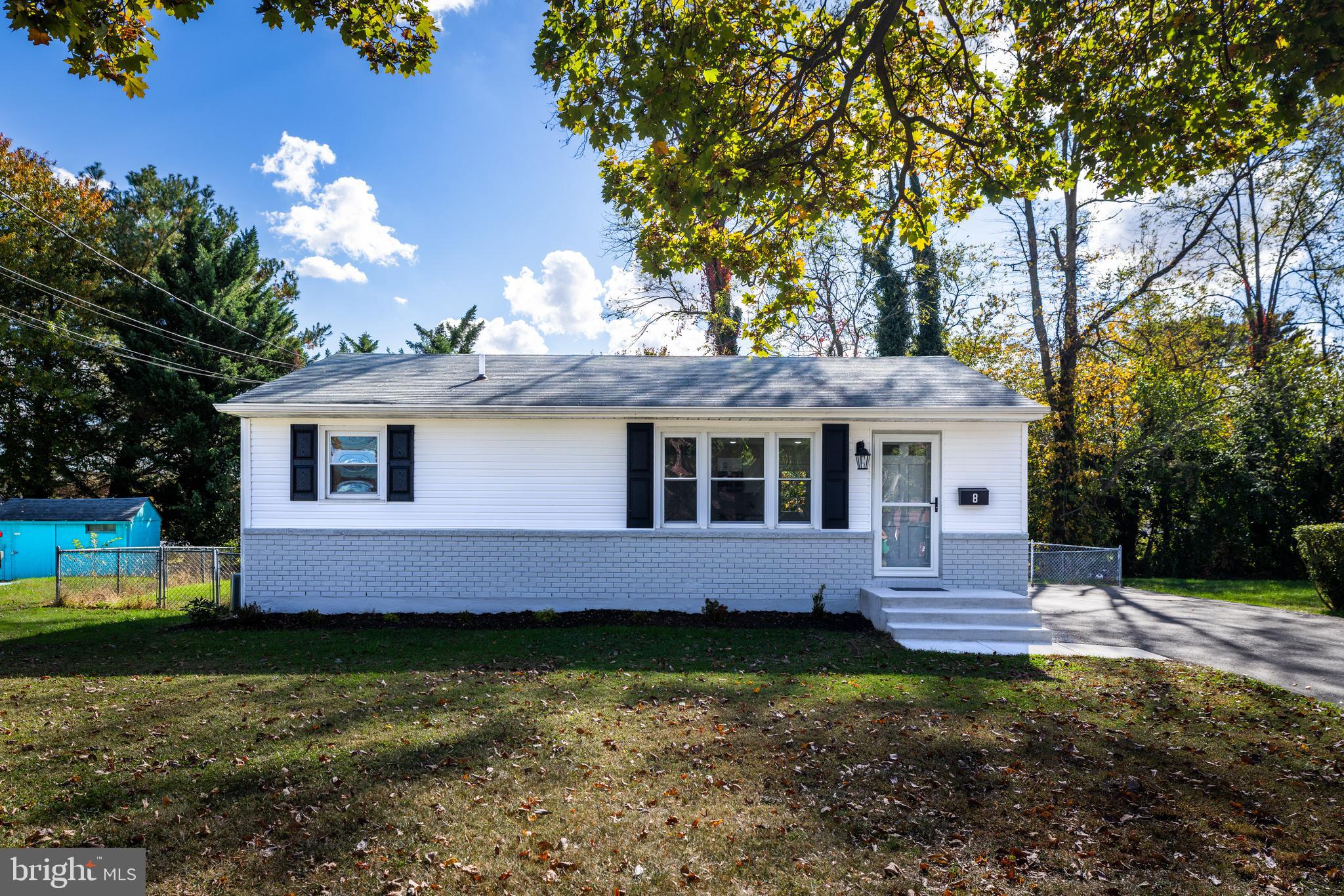 REDDING ESTATES - Residential