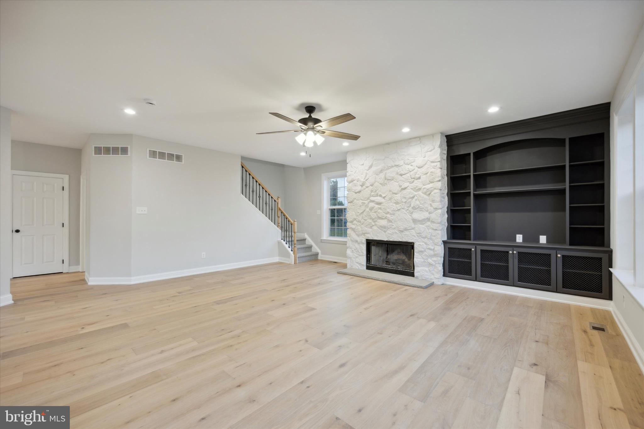 WAINWRIGHT AT WHIT - Residential