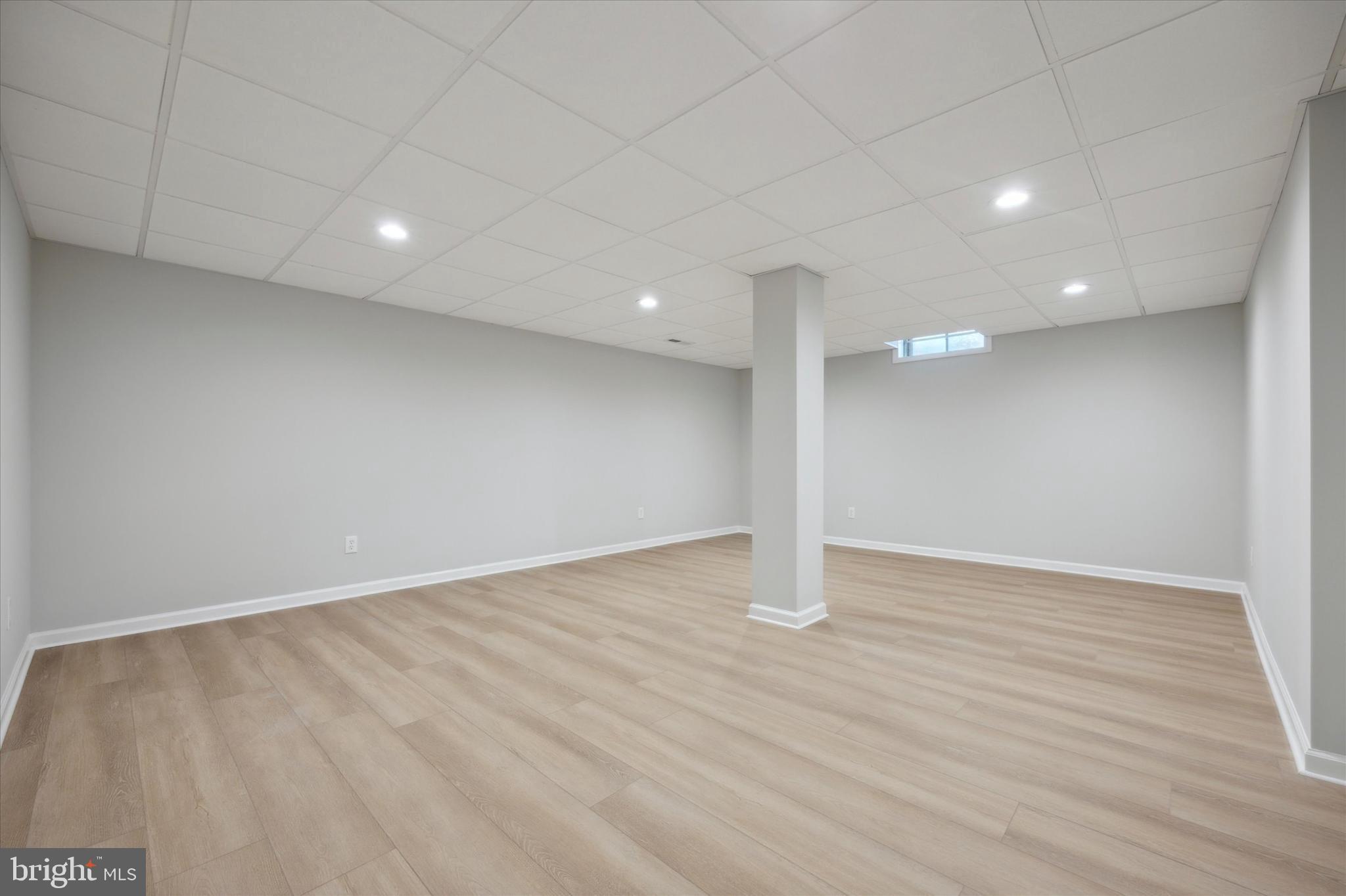 WAINWRIGHT AT WHIT - Residential