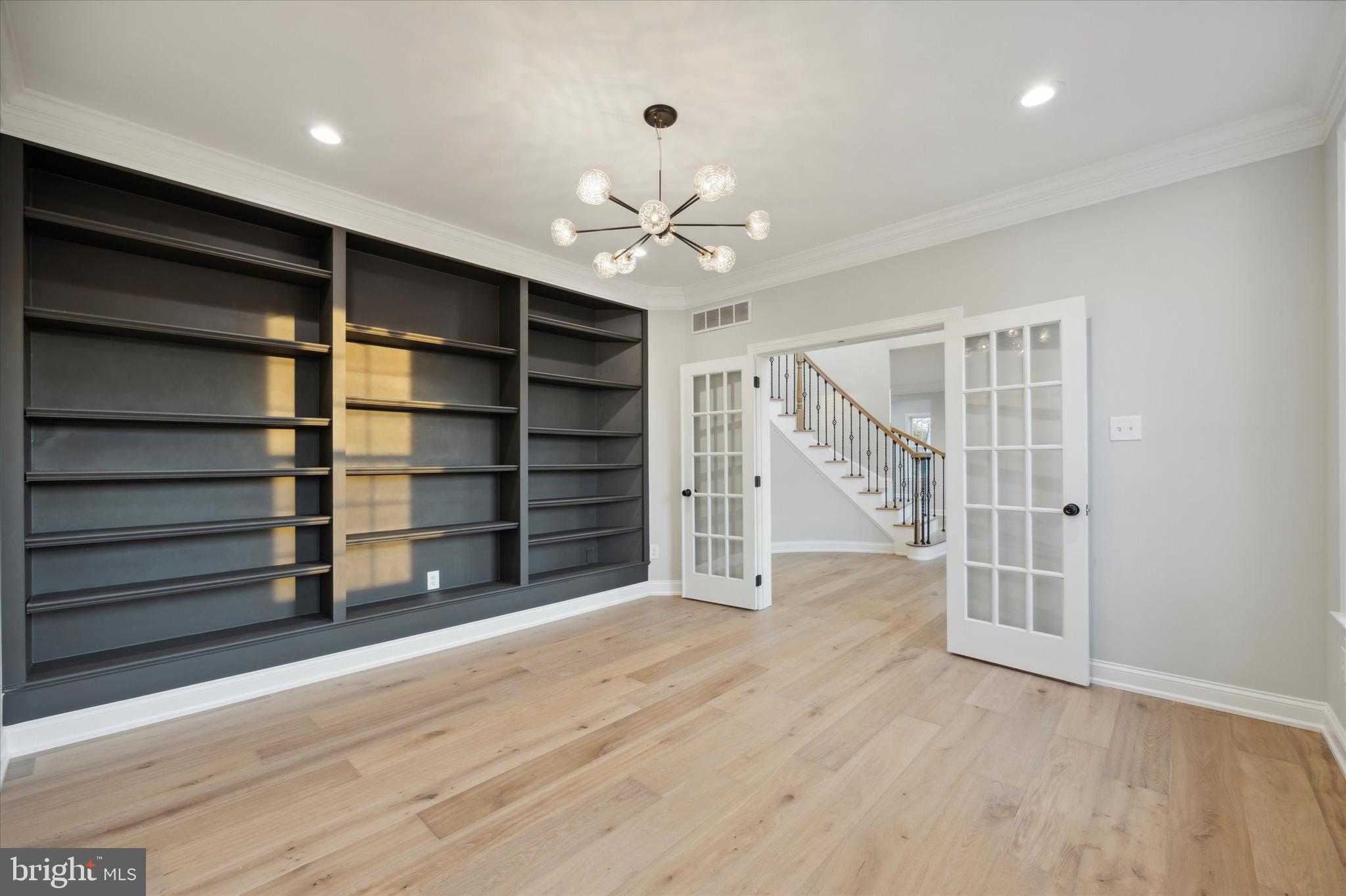 WAINWRIGHT AT WHIT - Residential