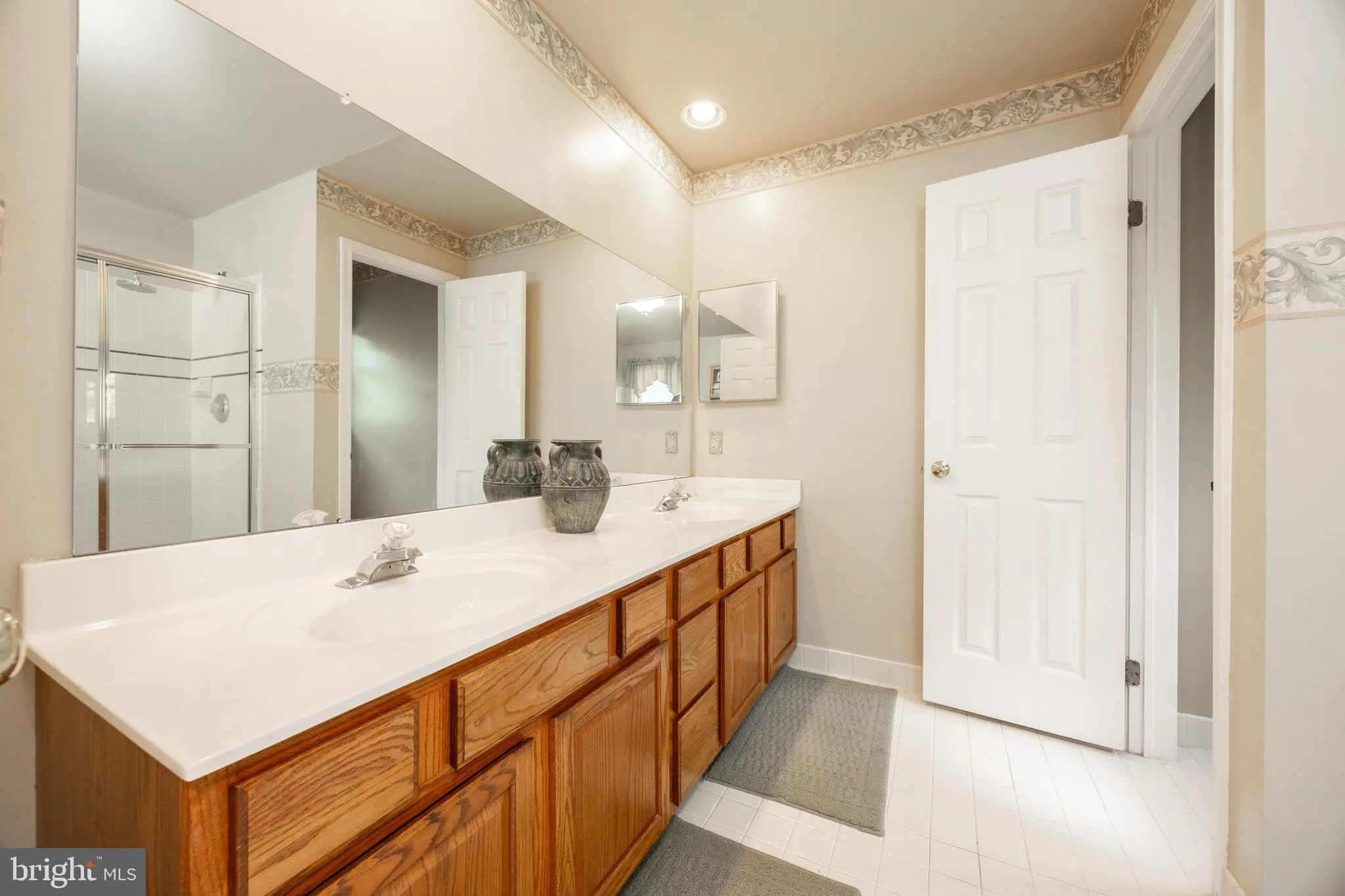 Collegeville, Pennsylvania 19426, United States, 5 Bedrooms Bedrooms, ,3 BathroomsBathrooms,Residential,Pending,118682