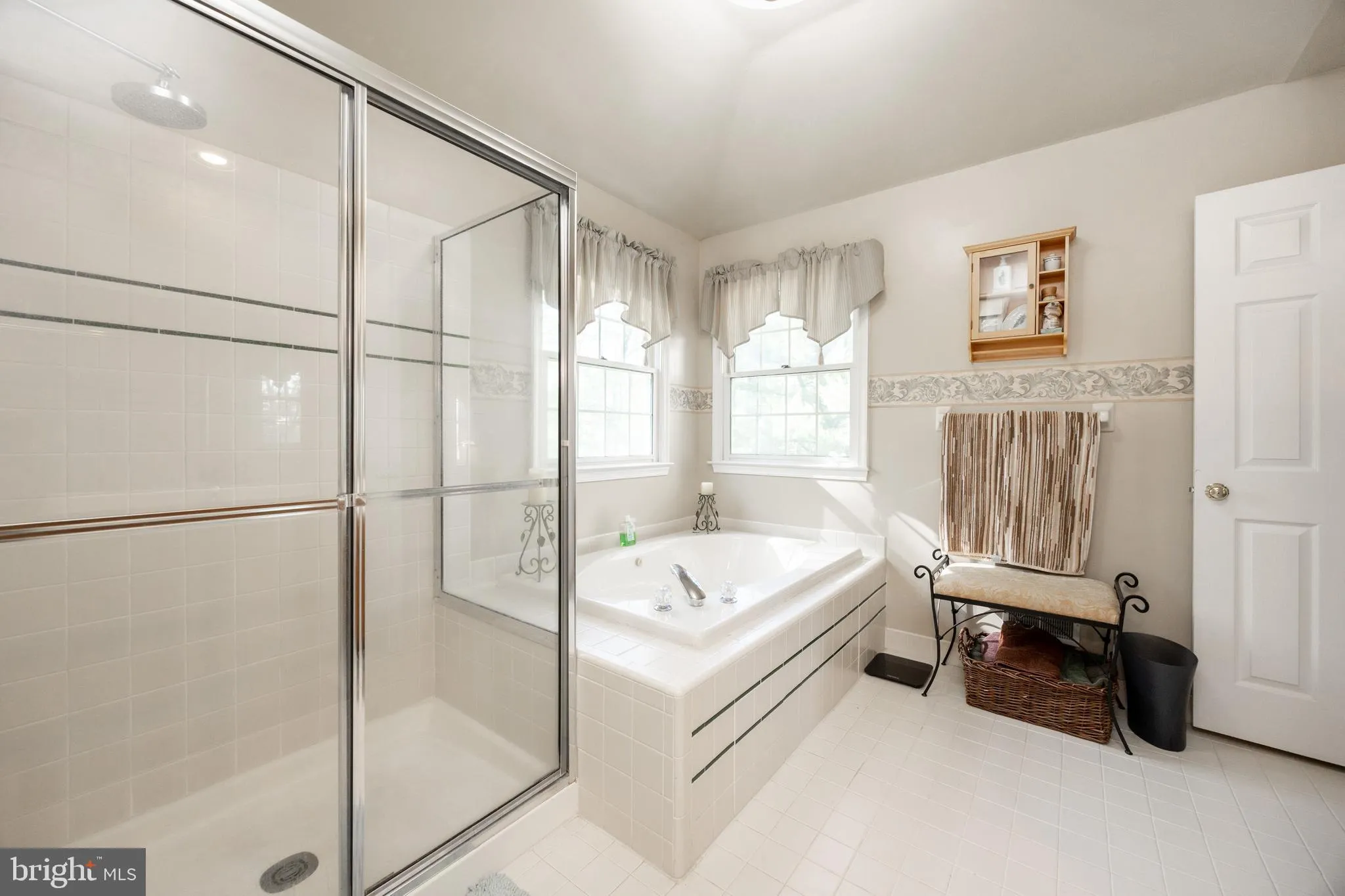 Collegeville, Pennsylvania 19426, United States, 5 Bedrooms Bedrooms, ,3 BathroomsBathrooms,Residential,Pending,118682