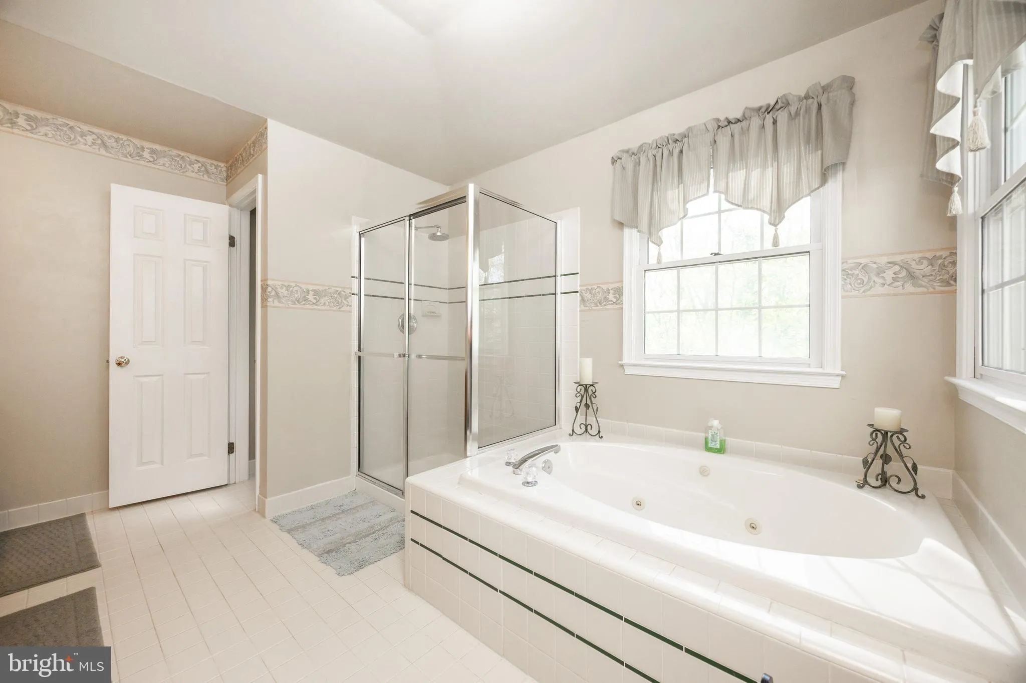 Collegeville, Pennsylvania 19426, United States, 5 Bedrooms Bedrooms, ,3 BathroomsBathrooms,Residential,Pending,118682