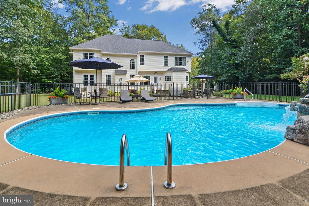 Photo of 6155 Landsdale Place, BRYANTOWN, MD 20617 (MLS # MDCH2049936)