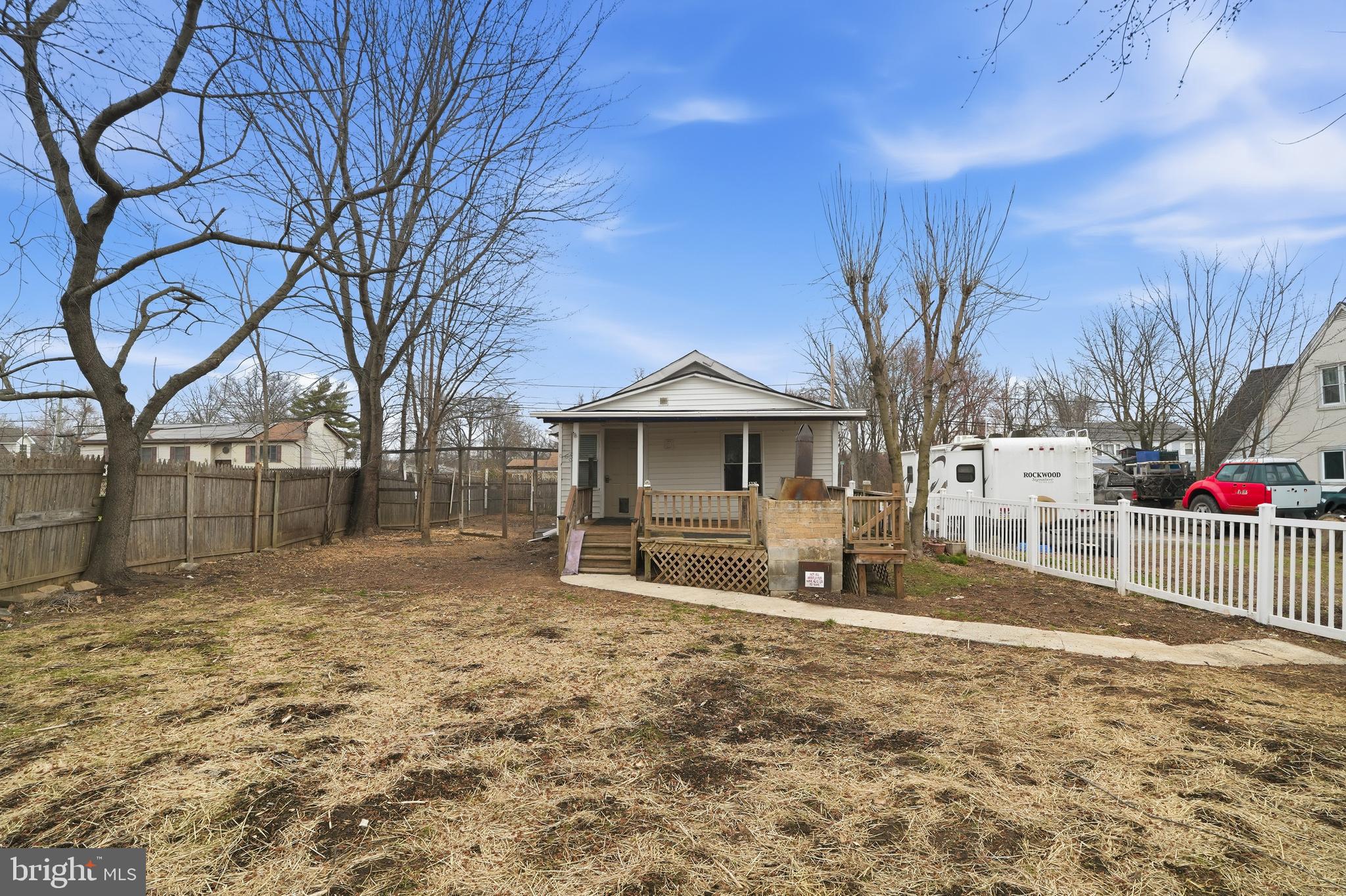 TWIN OAKS - Residential