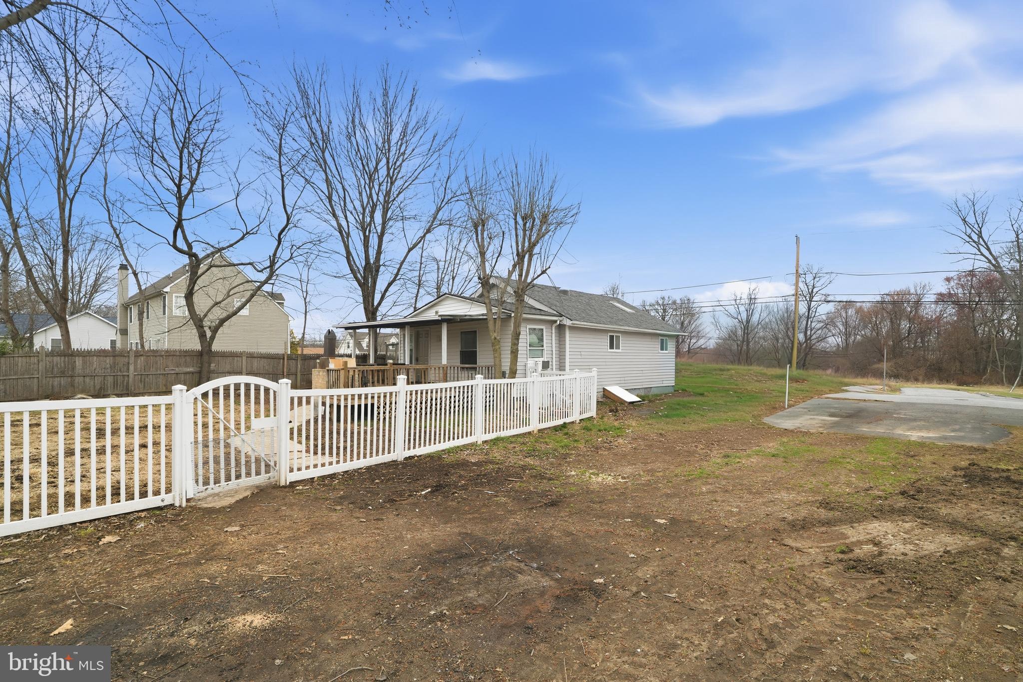 TWIN OAKS - Residential