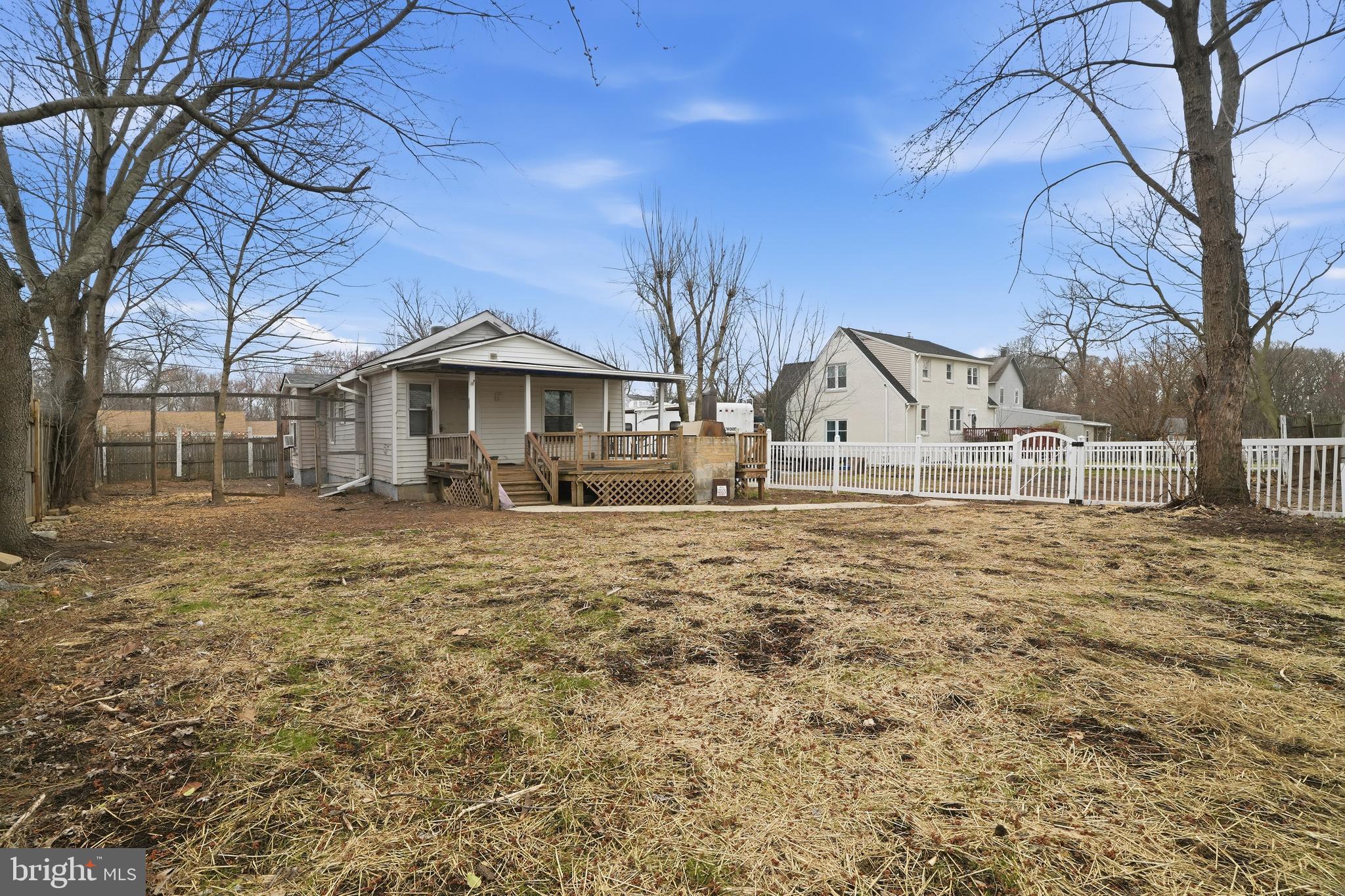 TWIN OAKS - Residential