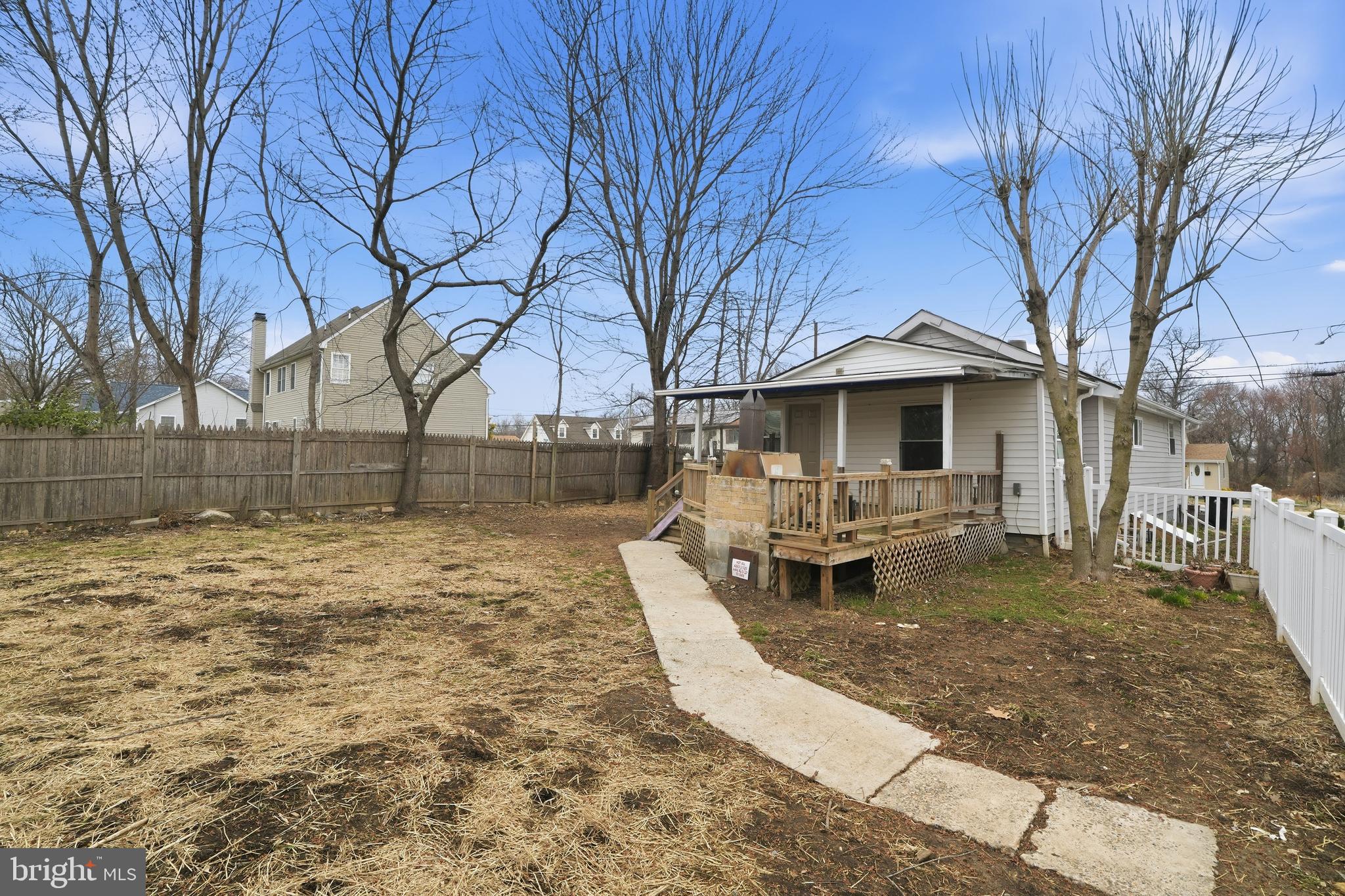 TWIN OAKS - Residential