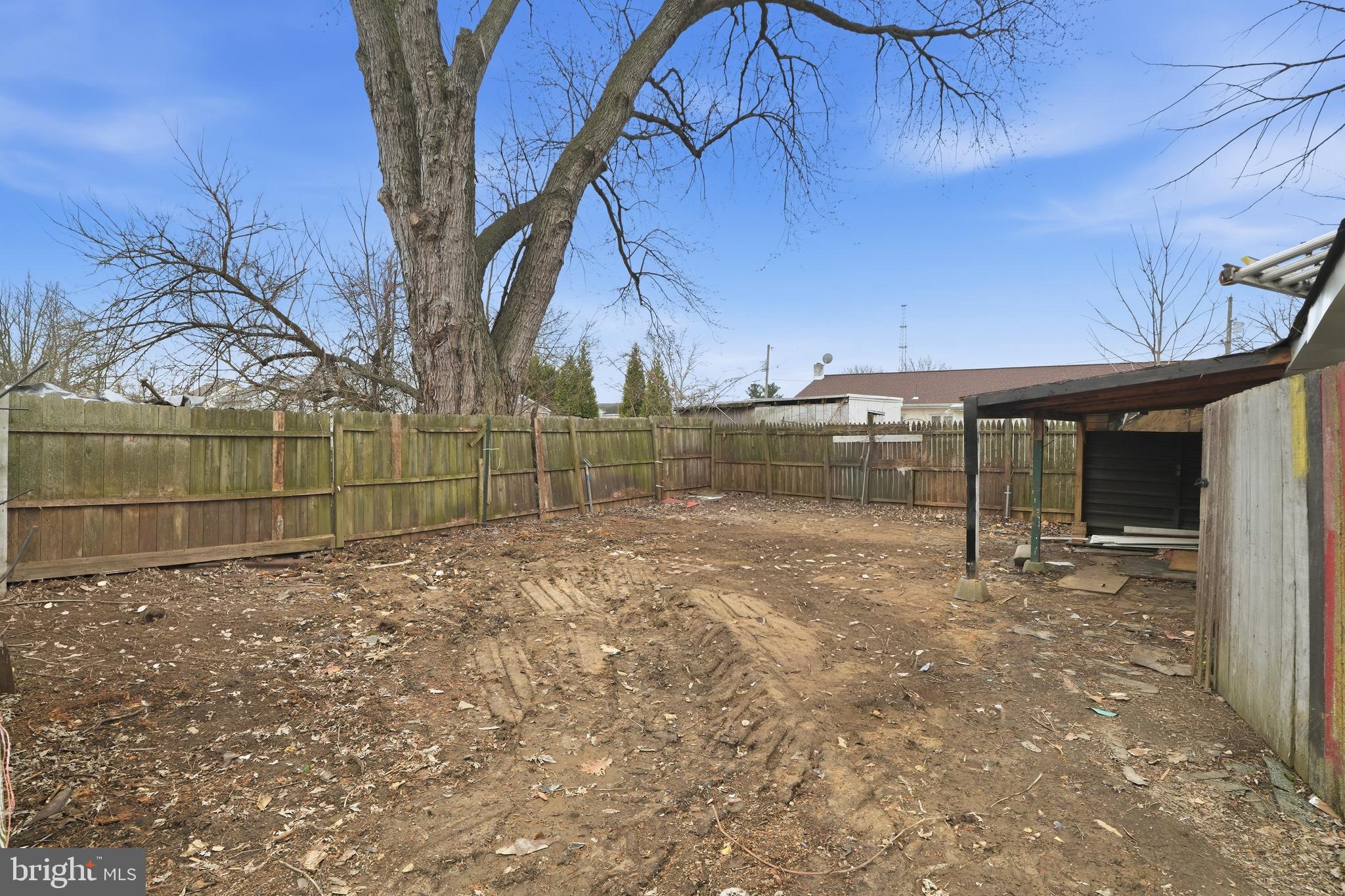 TWIN OAKS - Residential