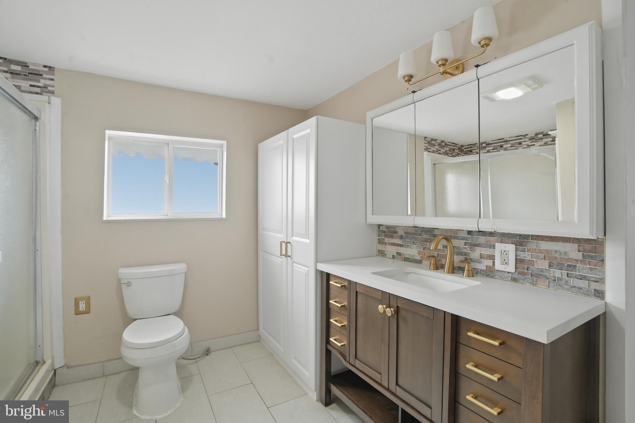 TWIN OAKS - Residential