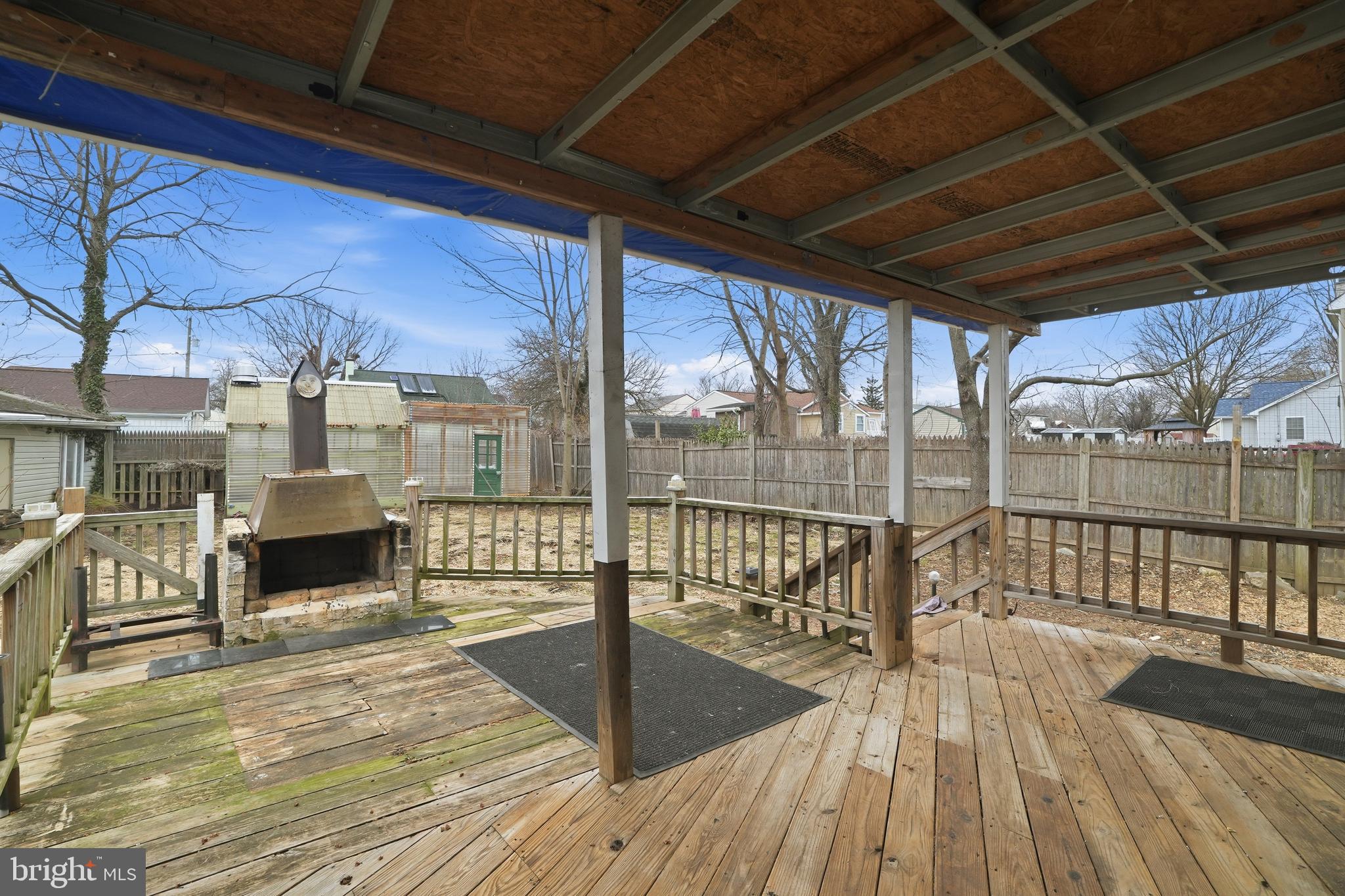 TWIN OAKS - Residential