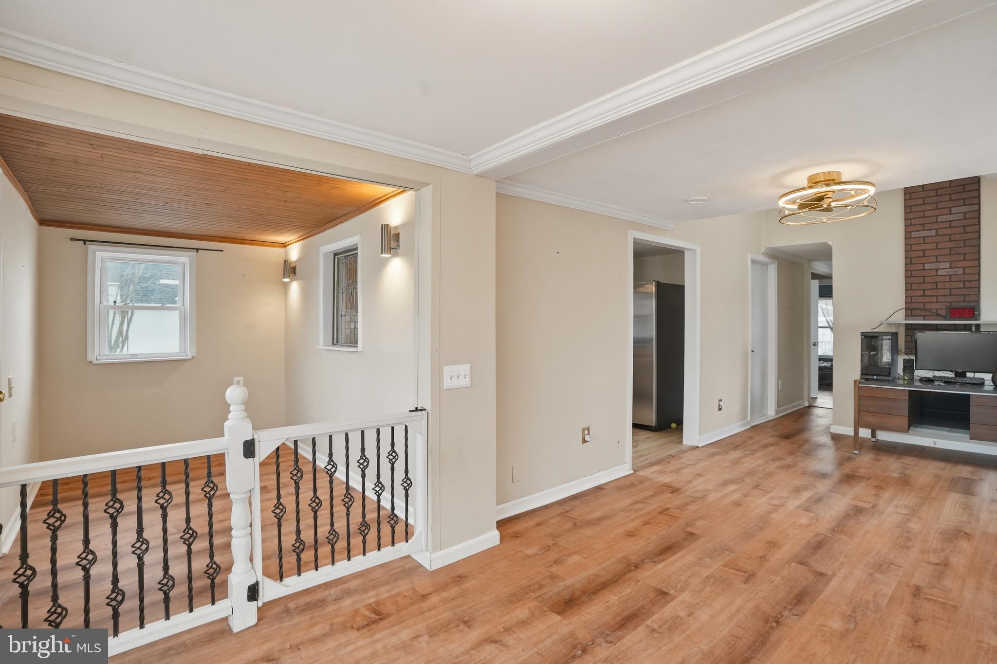 TWIN OAKS - Residential