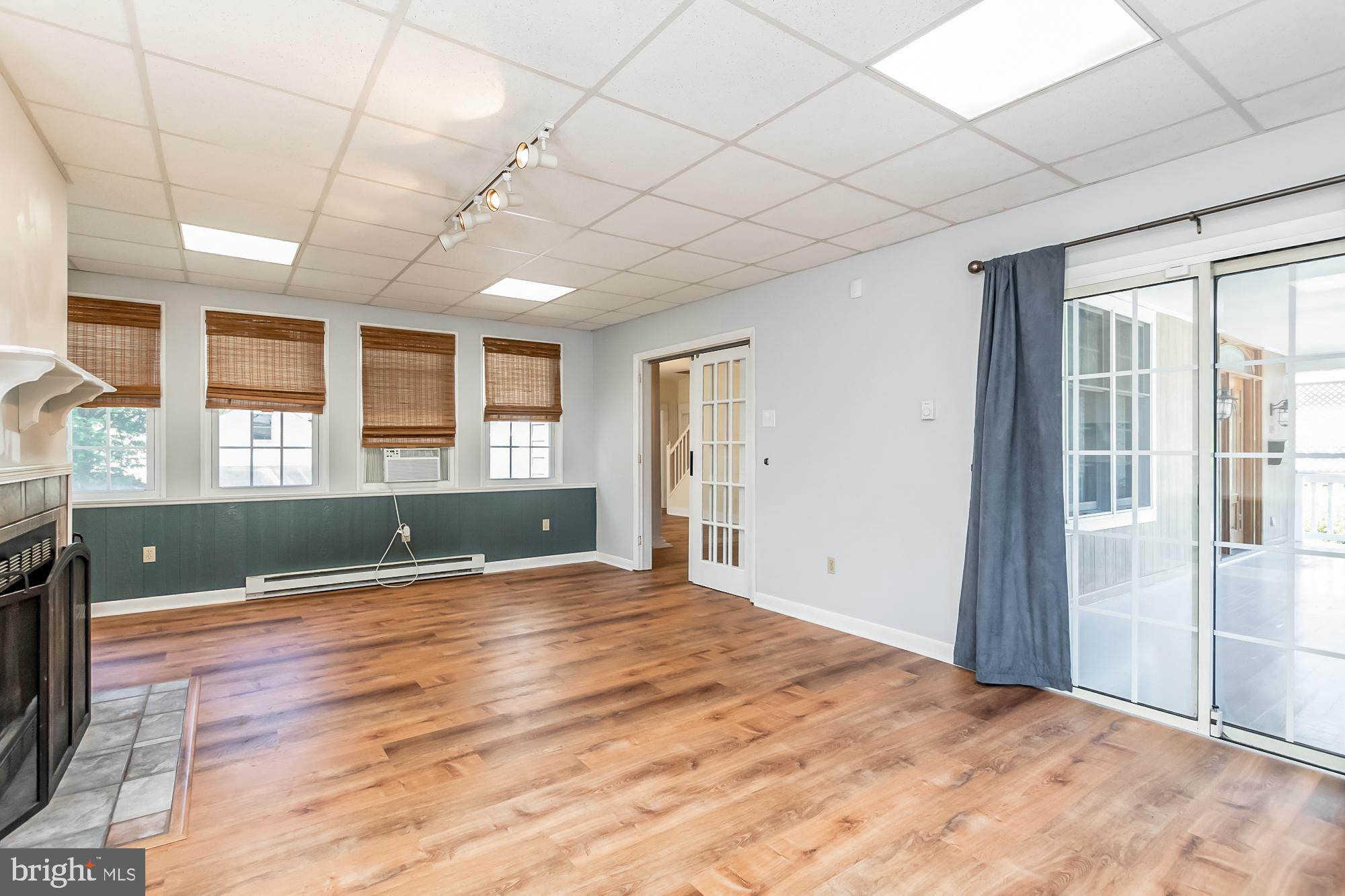 CALIFORNIA GROVE - Residential