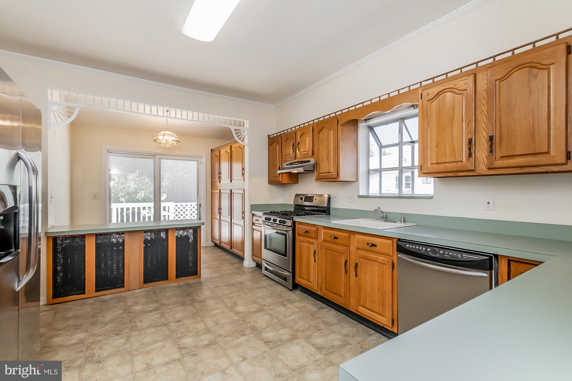 CALIFORNIA GROVE - Residential