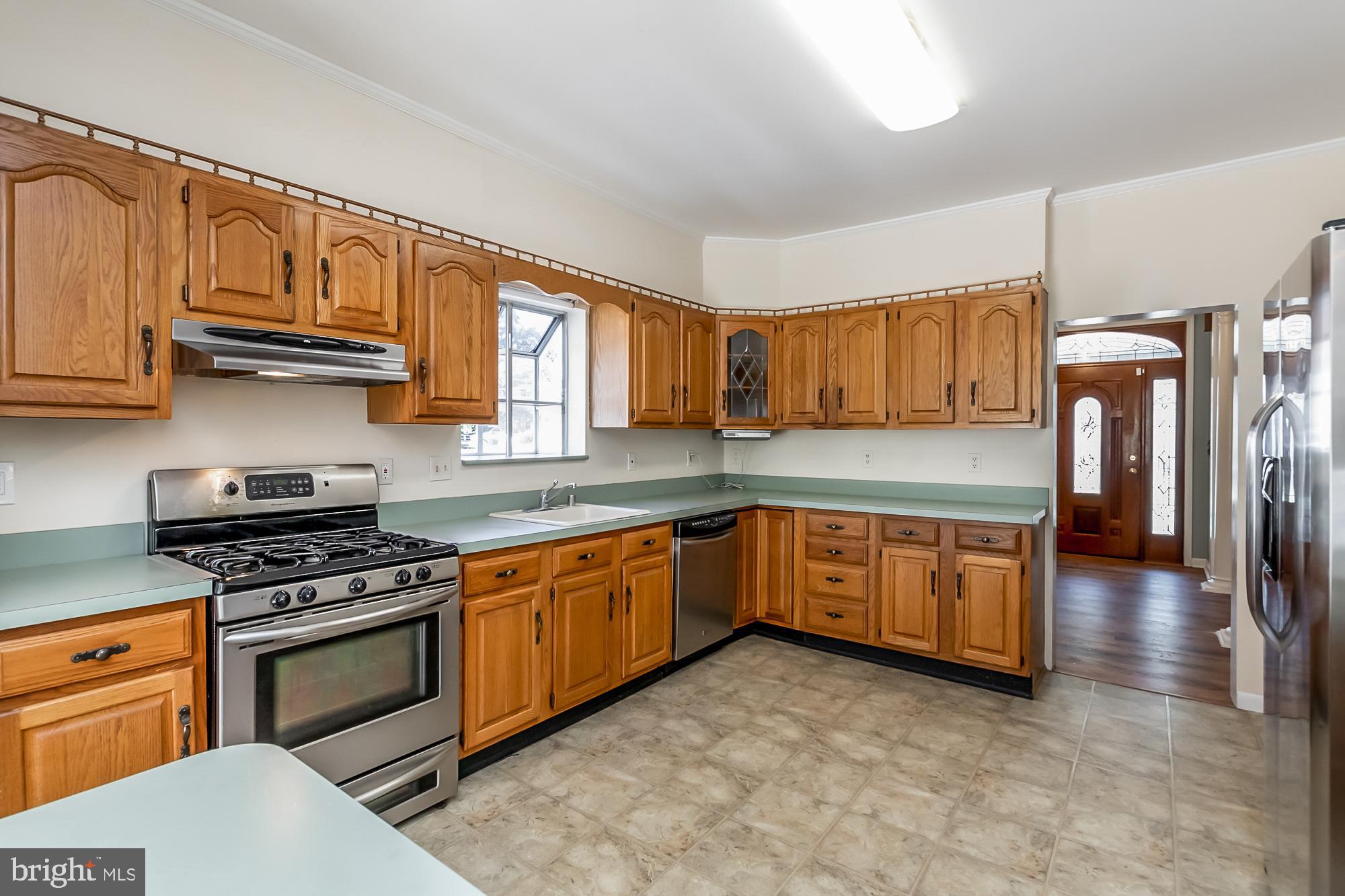 CALIFORNIA GROVE - Residential