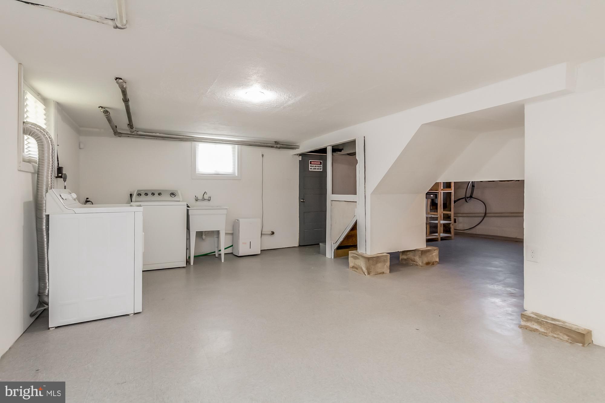 CALIFORNIA GROVE - Residential