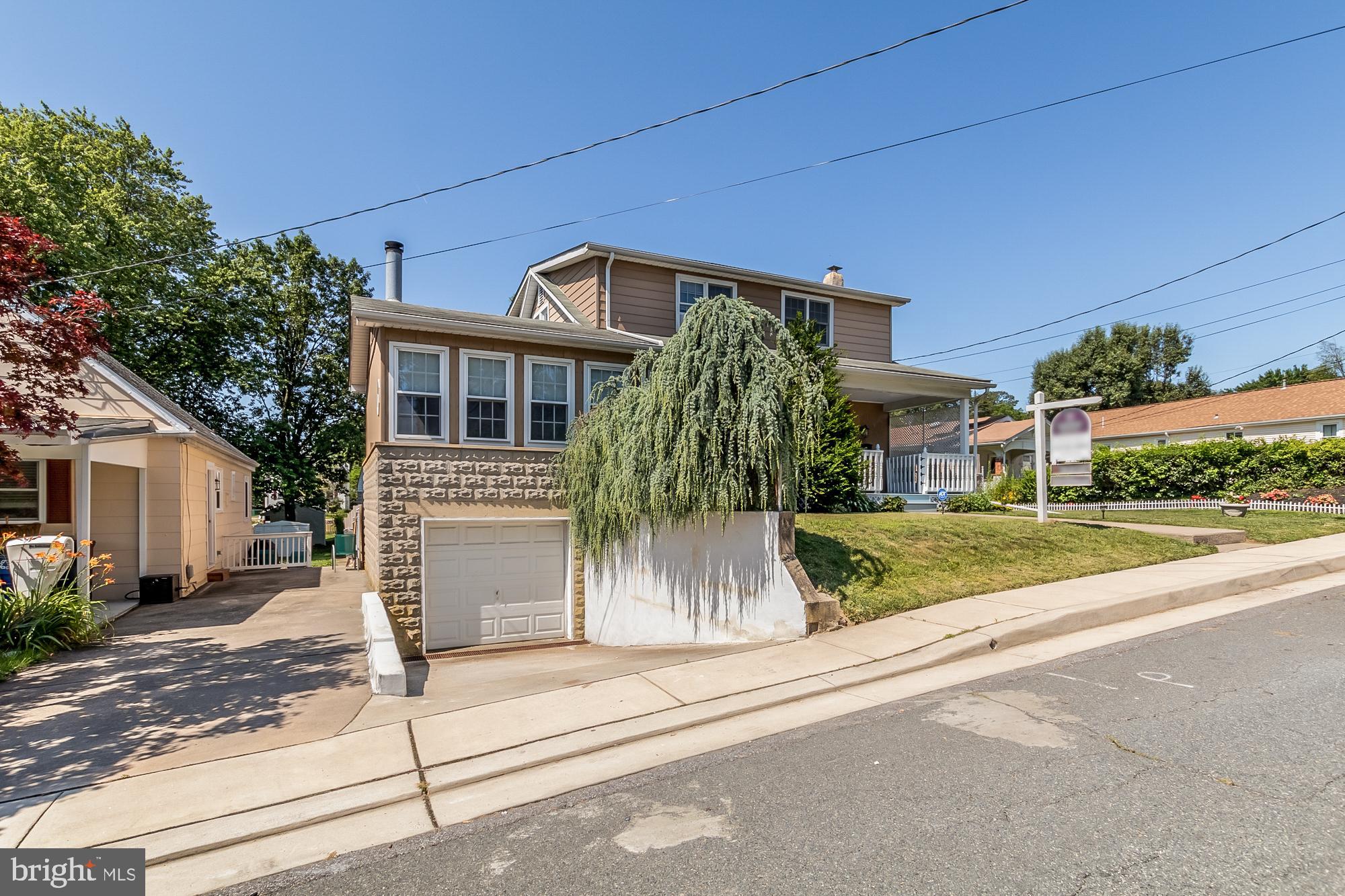 CALIFORNIA GROVE - Residential