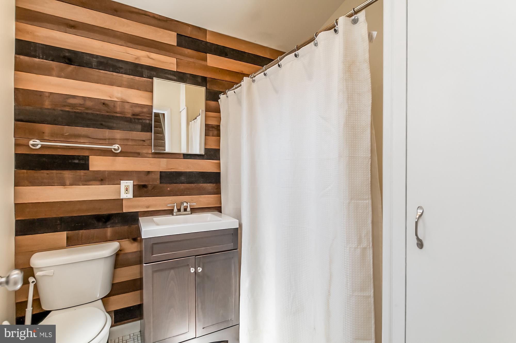 CALIFORNIA GROVE - Residential