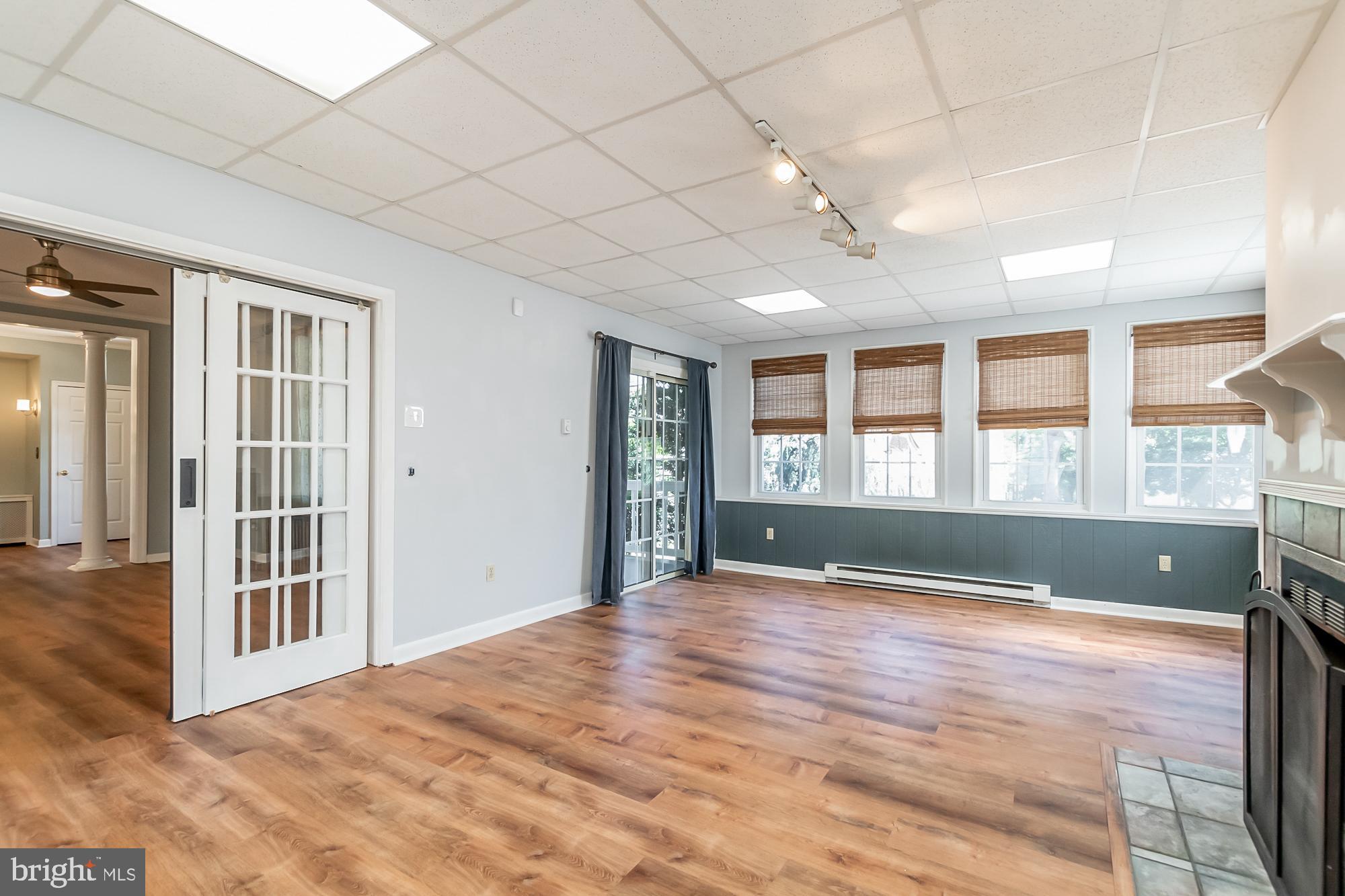 CALIFORNIA GROVE - Residential