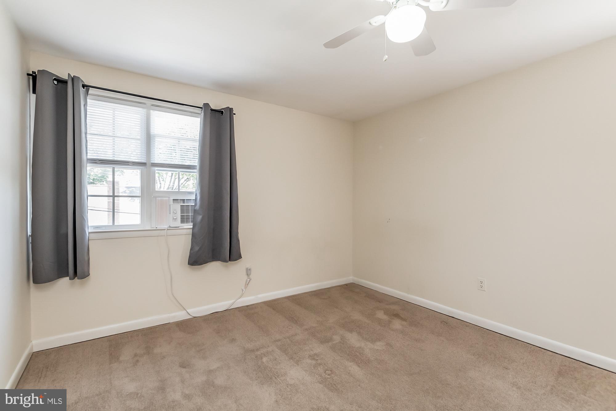 CALIFORNIA GROVE - Residential