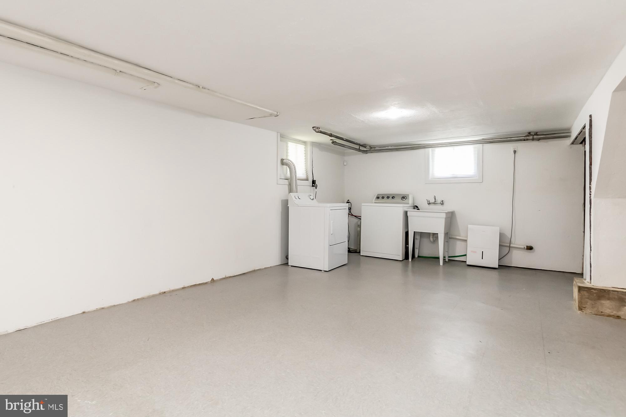 CALIFORNIA GROVE - Residential